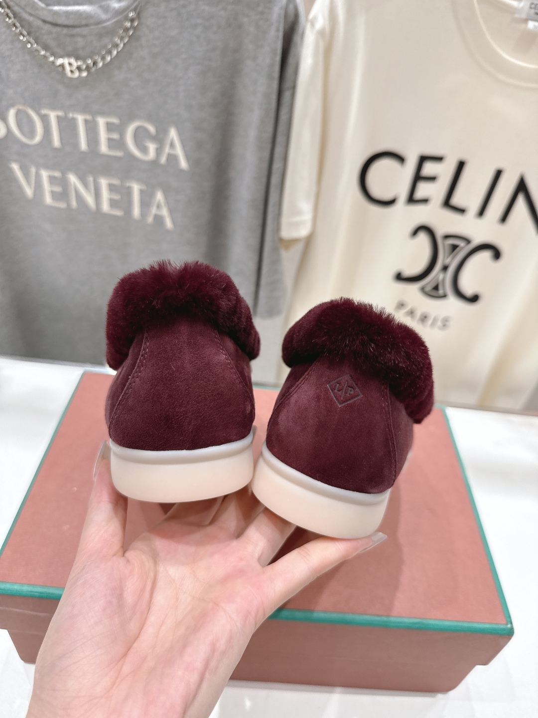 顶级出厂 升级版兔毛  男码+10
  Loro Piana* LP万年经典款乐福鞋 简约时尚 脚感超级