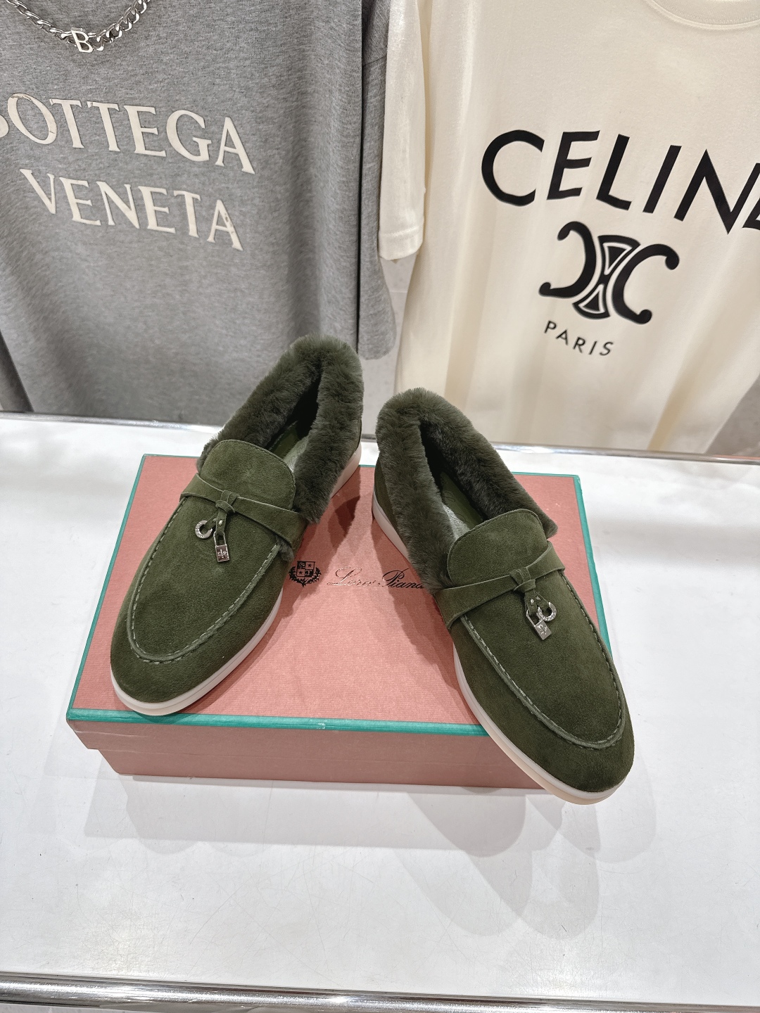 顶级出厂 升级版兔毛  男码+10
  Loro Piana* LP万年经典款乐福鞋 简约时尚 脚感超级