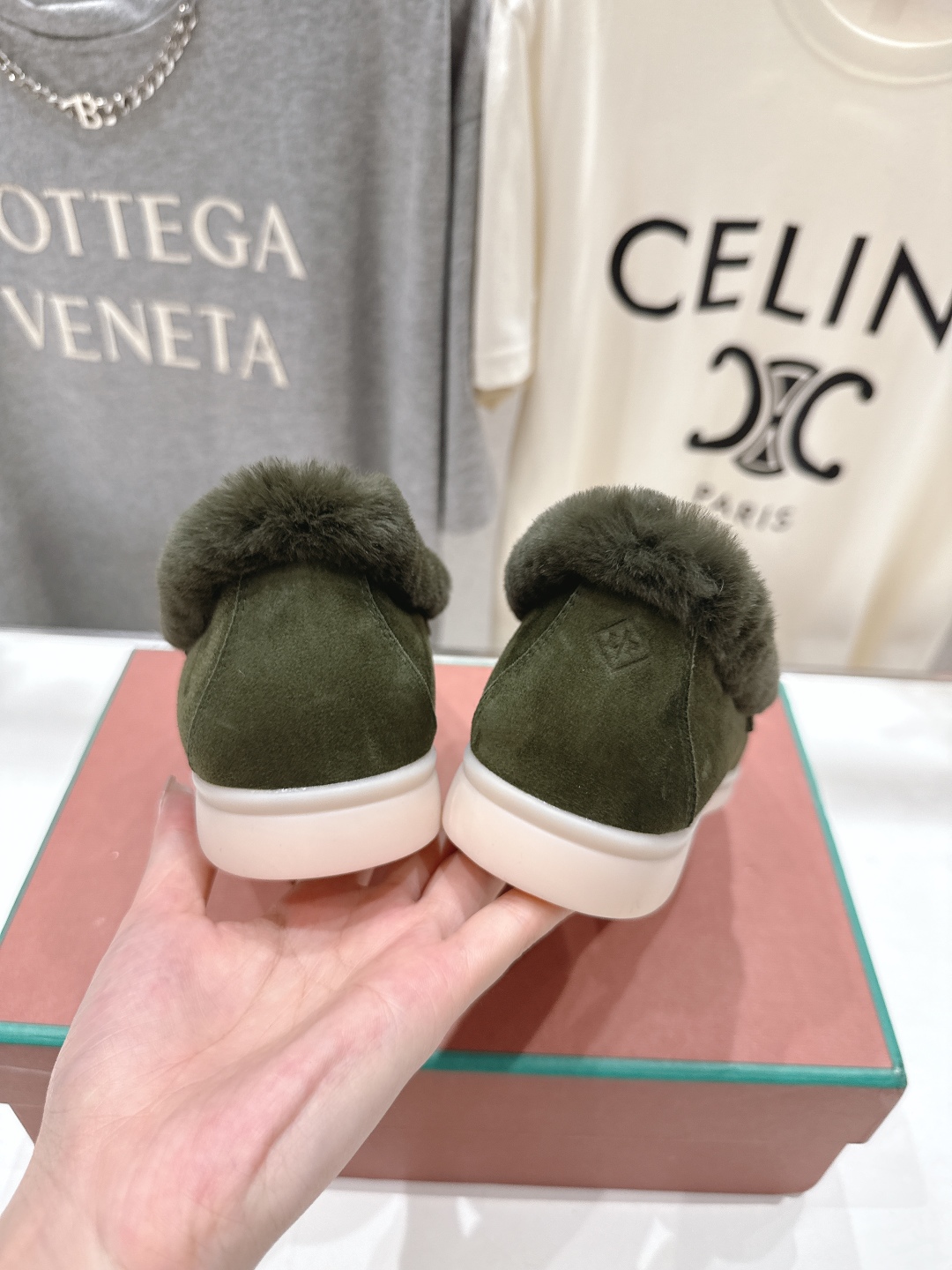 顶级出厂 升级版兔毛  男码+10
  Loro Piana* LP万年经典款乐福鞋 简约时尚 脚感超级