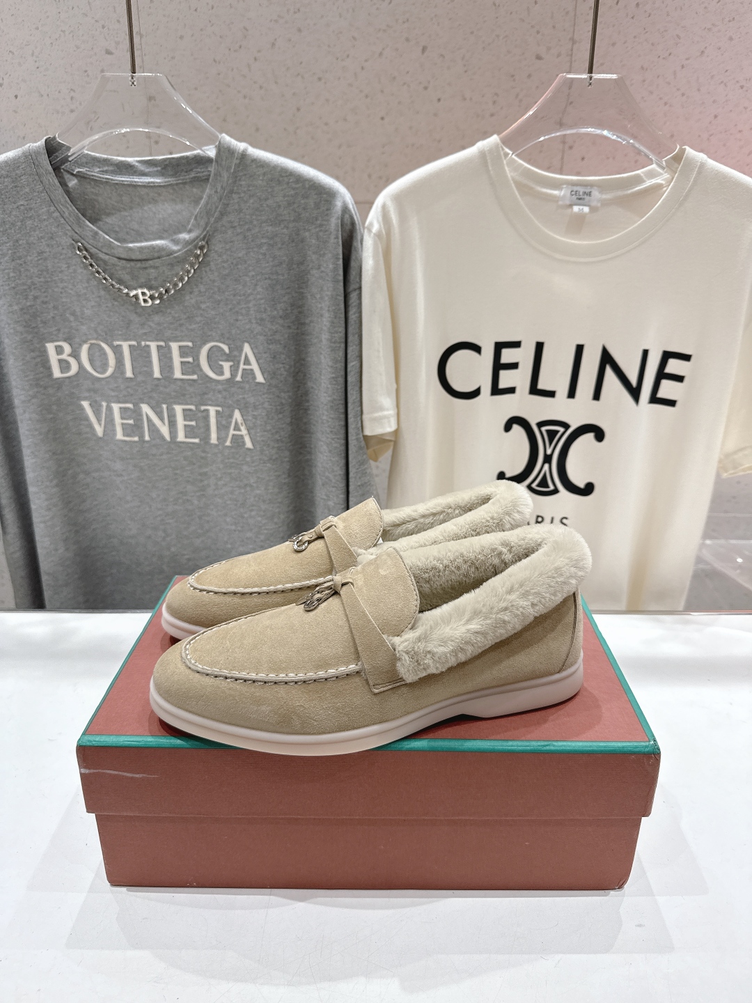 顶级出厂 升级版兔毛  男码+10
  Loro Piana* LP万年经典款乐福鞋 简约时尚 脚感超级