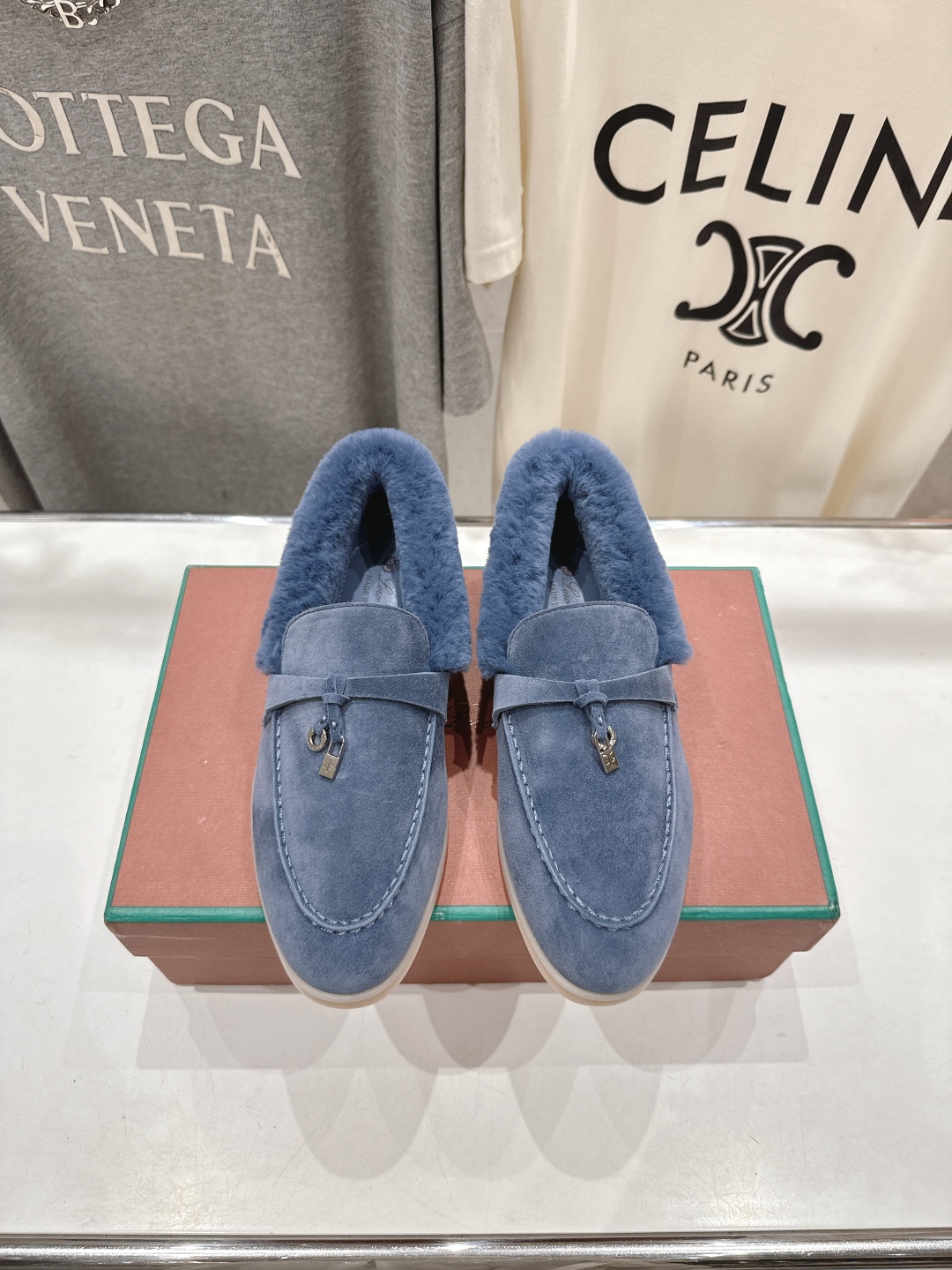 顶级出厂 升级版兔毛  男码+10
  Loro Piana* LP万年经典款乐福鞋 简约时尚 脚感超级