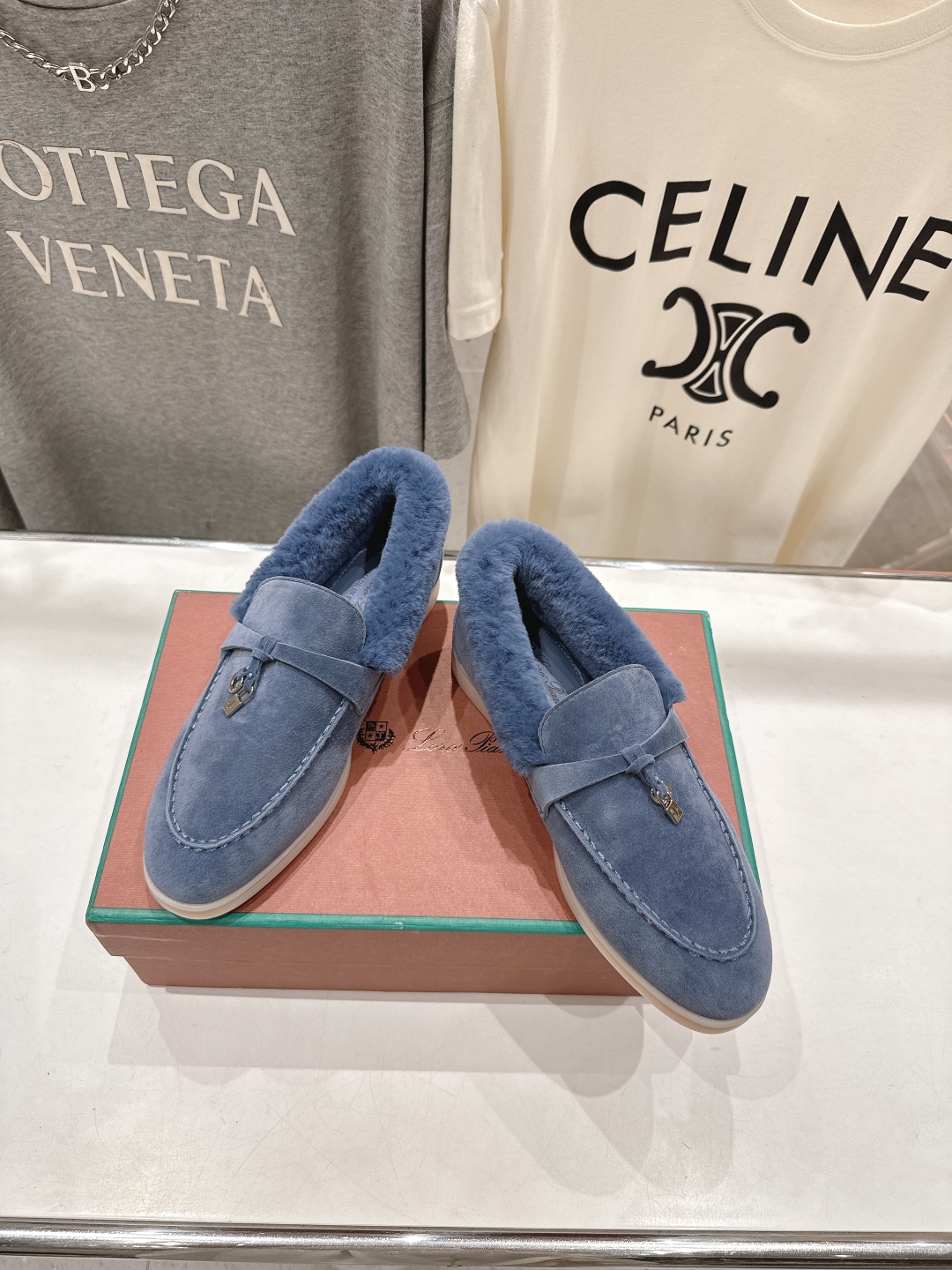 顶级出厂 升级版兔毛  男码+10
  Loro Piana* LP万年经典款乐福鞋 简约时尚 脚感超级