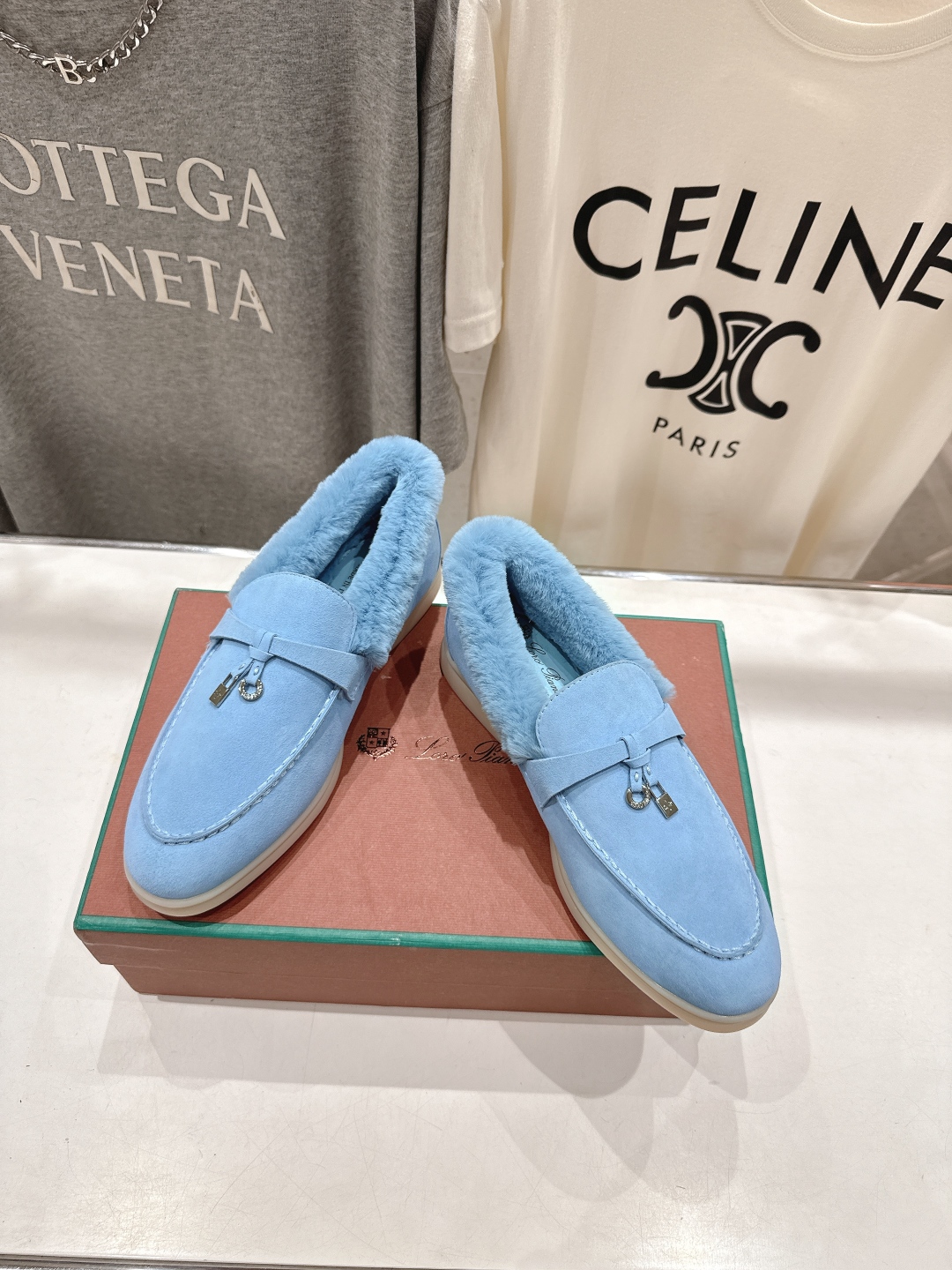 顶级出厂 升级版兔毛  男码+10
  Loro Piana* LP万年经典款乐福鞋 简约时尚 脚感超级