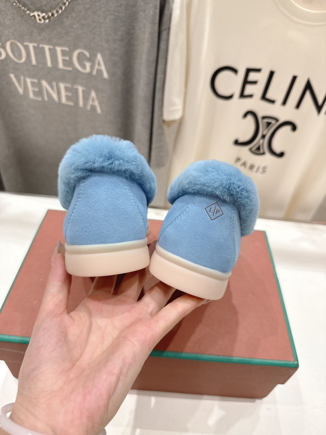 顶级出厂 升级版兔毛  男码+10
  Loro Piana* LP万年经典款乐福鞋 简约时尚 脚感超级