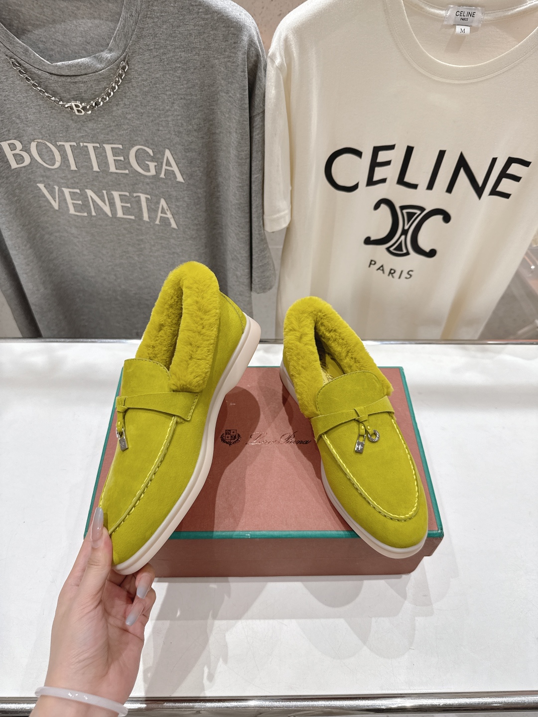 顶级出厂 升级版兔毛  男码+10
  Loro Piana* LP万年经典款乐福鞋 简约时尚 脚感超级