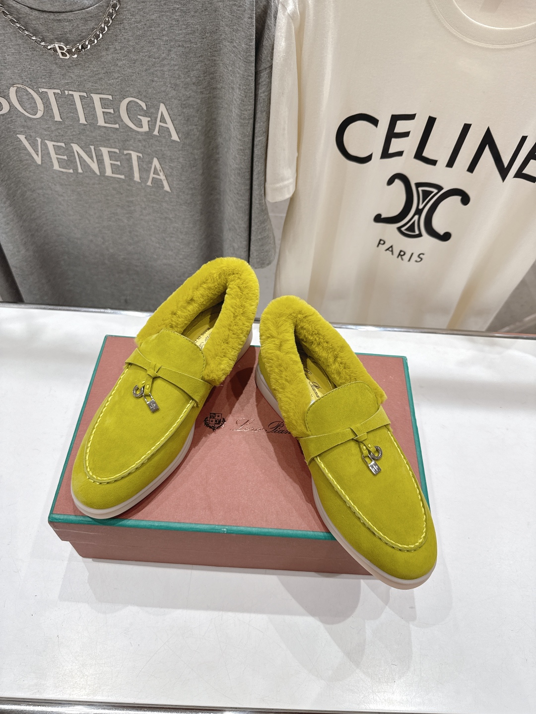 顶级出厂 升级版兔毛  男码+10
  Loro Piana* LP万年经典款乐福鞋 简约时尚 脚感超级