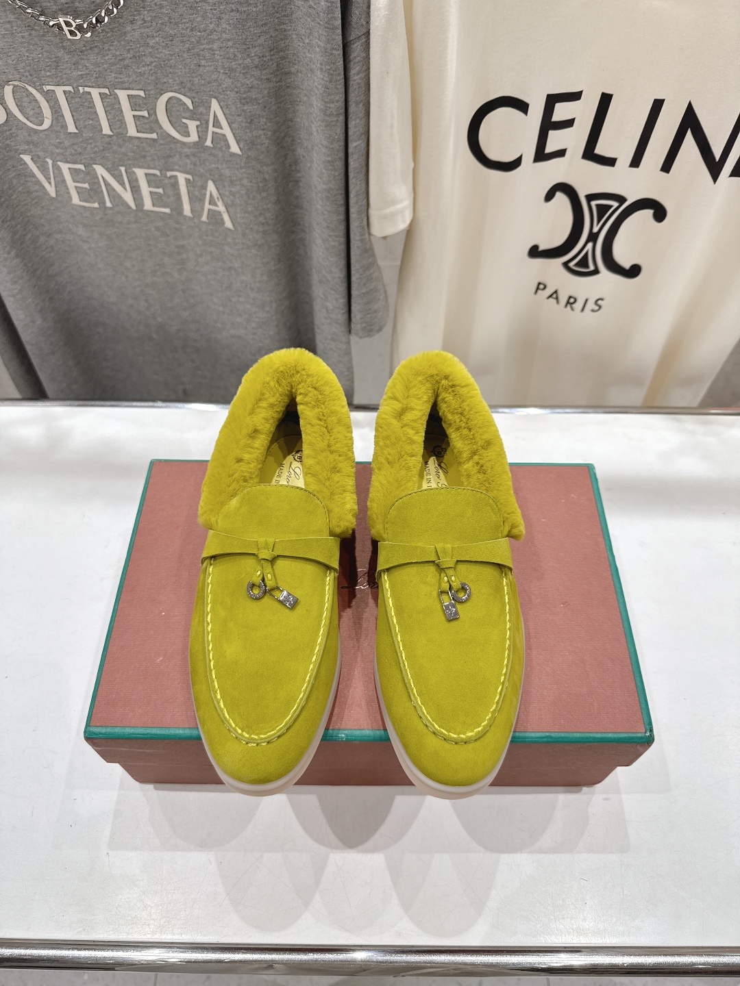顶级出厂 升级版兔毛  男码+10
  Loro Piana* LP万年经典款乐福鞋 简约时尚 脚感超级