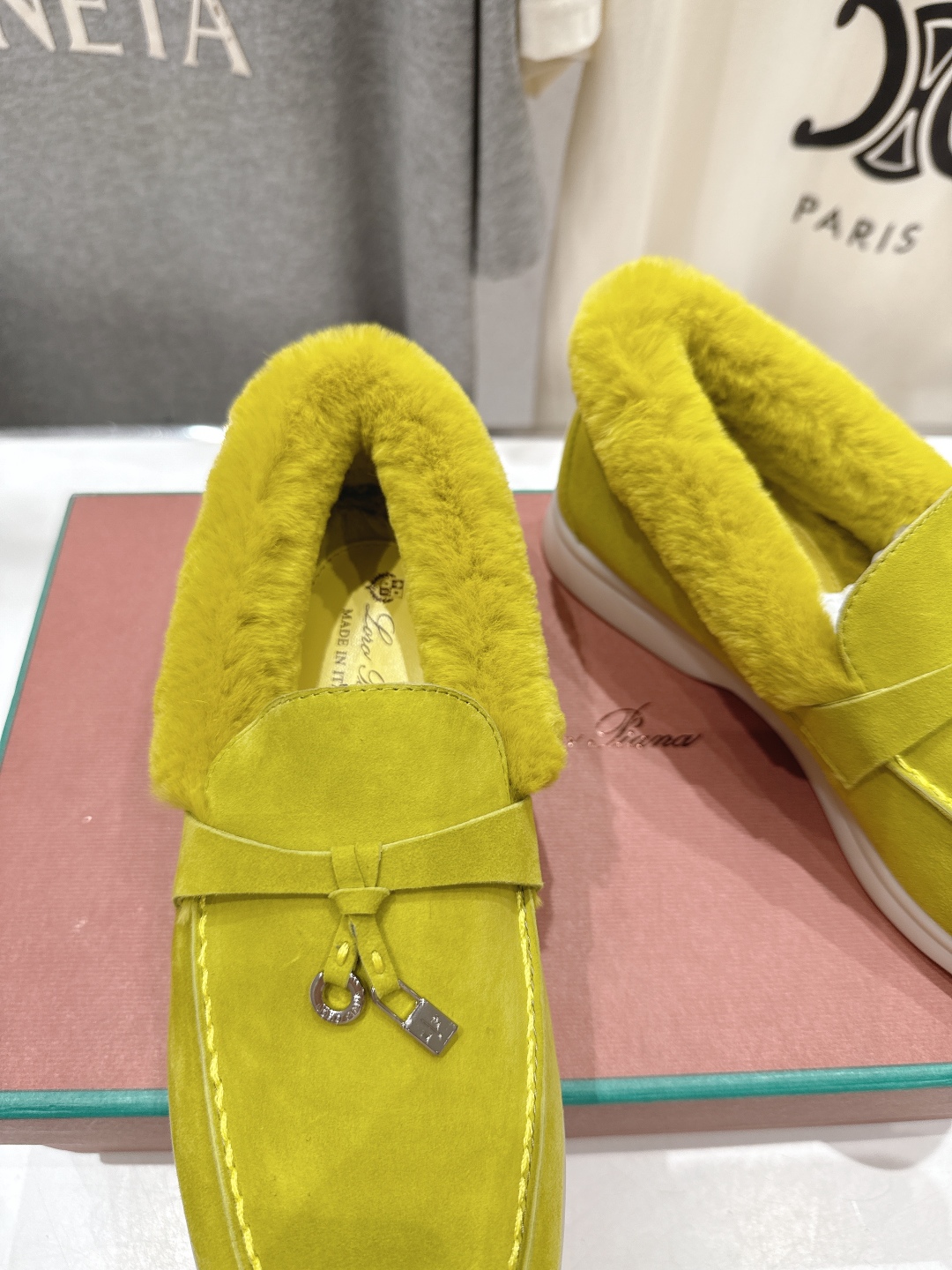 顶级出厂 升级版兔毛  男码+10
  Loro Piana* LP万年经典款乐福鞋 简约时尚 脚感超级