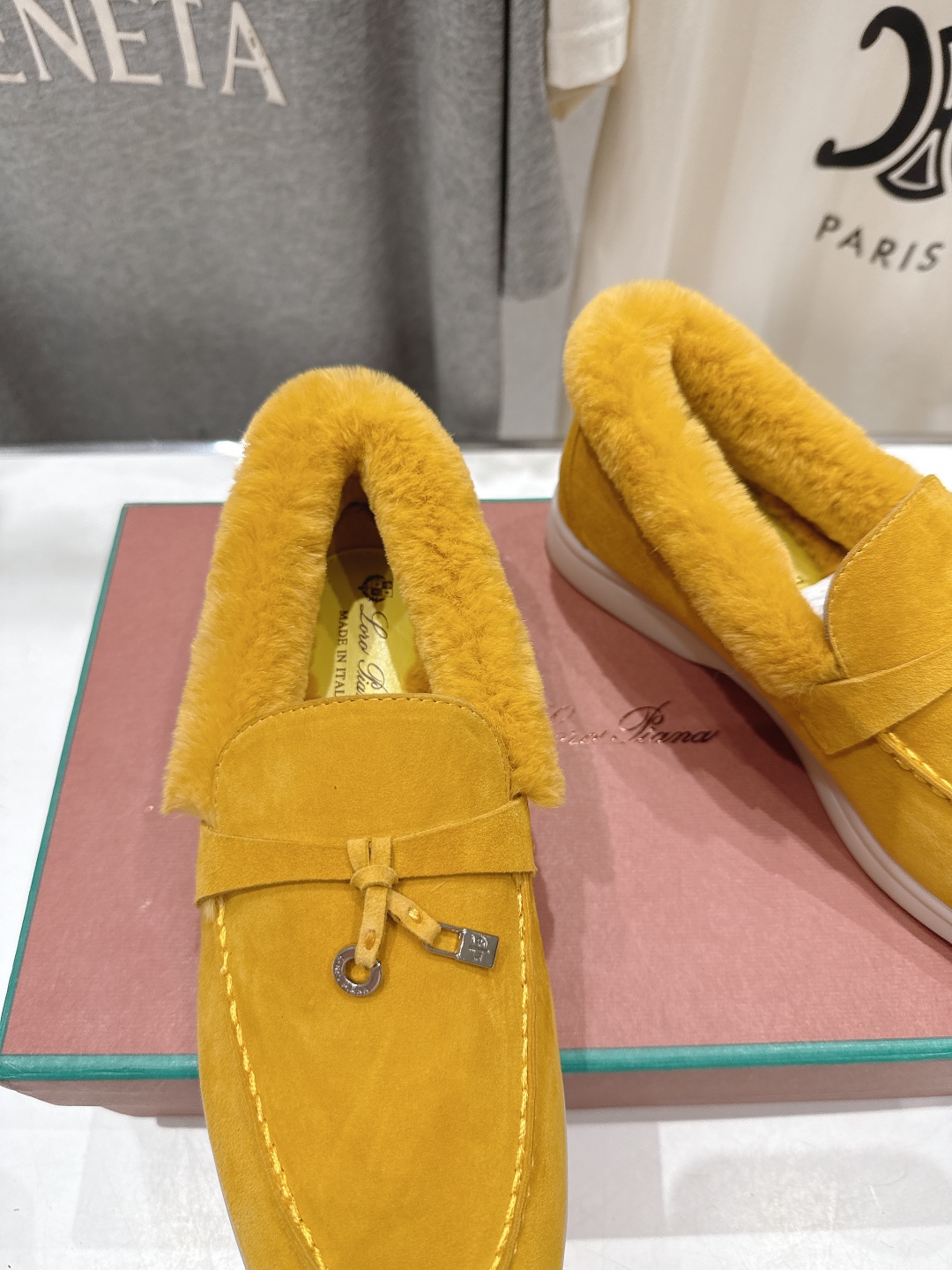 顶级出厂 升级版兔毛  男码+10
  Loro Piana* LP万年经典款乐福鞋 简约时尚 脚感超级