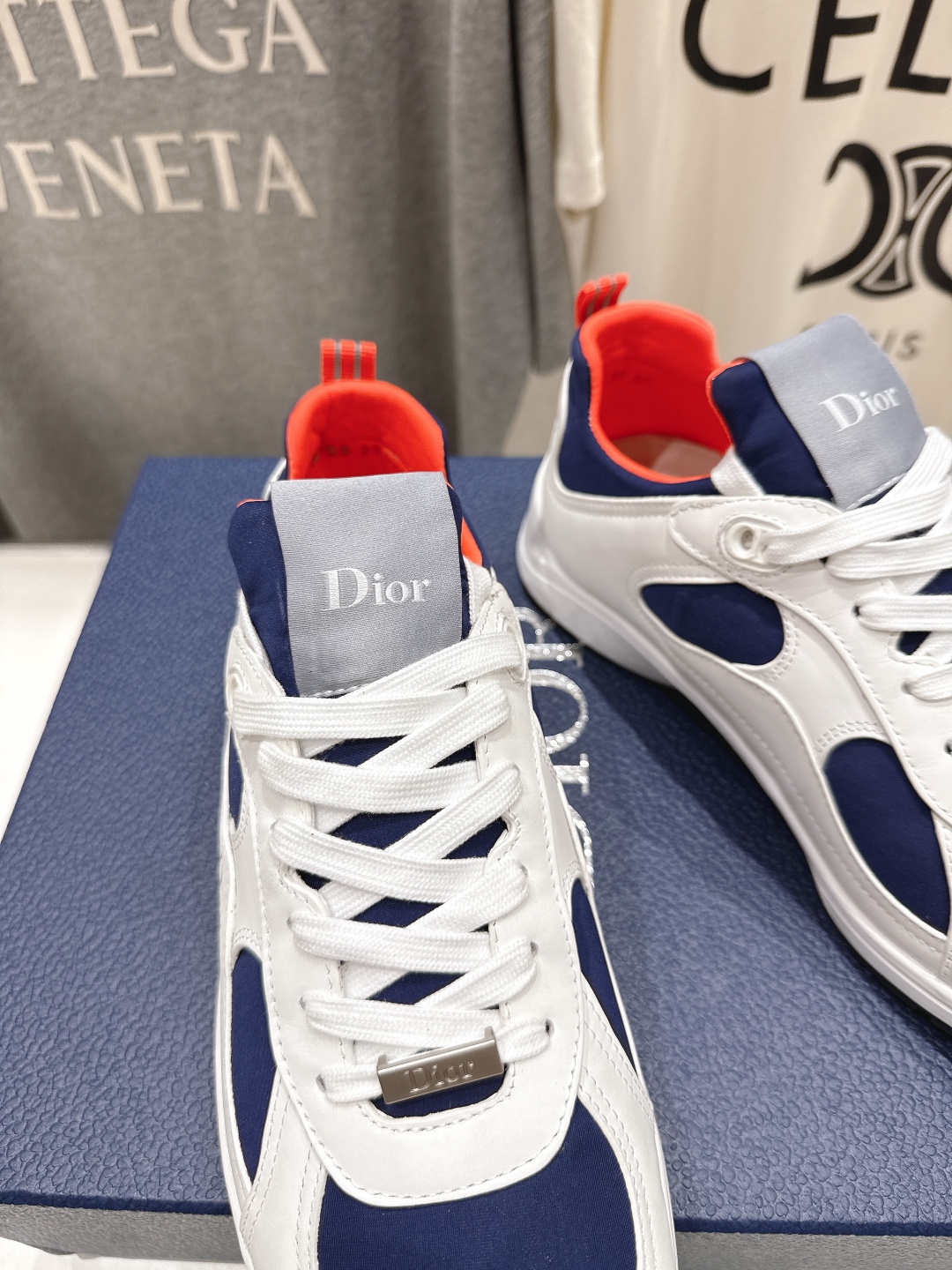 高版本出厂  男码+10
  Dior 迪奥D家2025ss系带新款学院风时尚休闲鞋德训鞋运动鞋
原版购