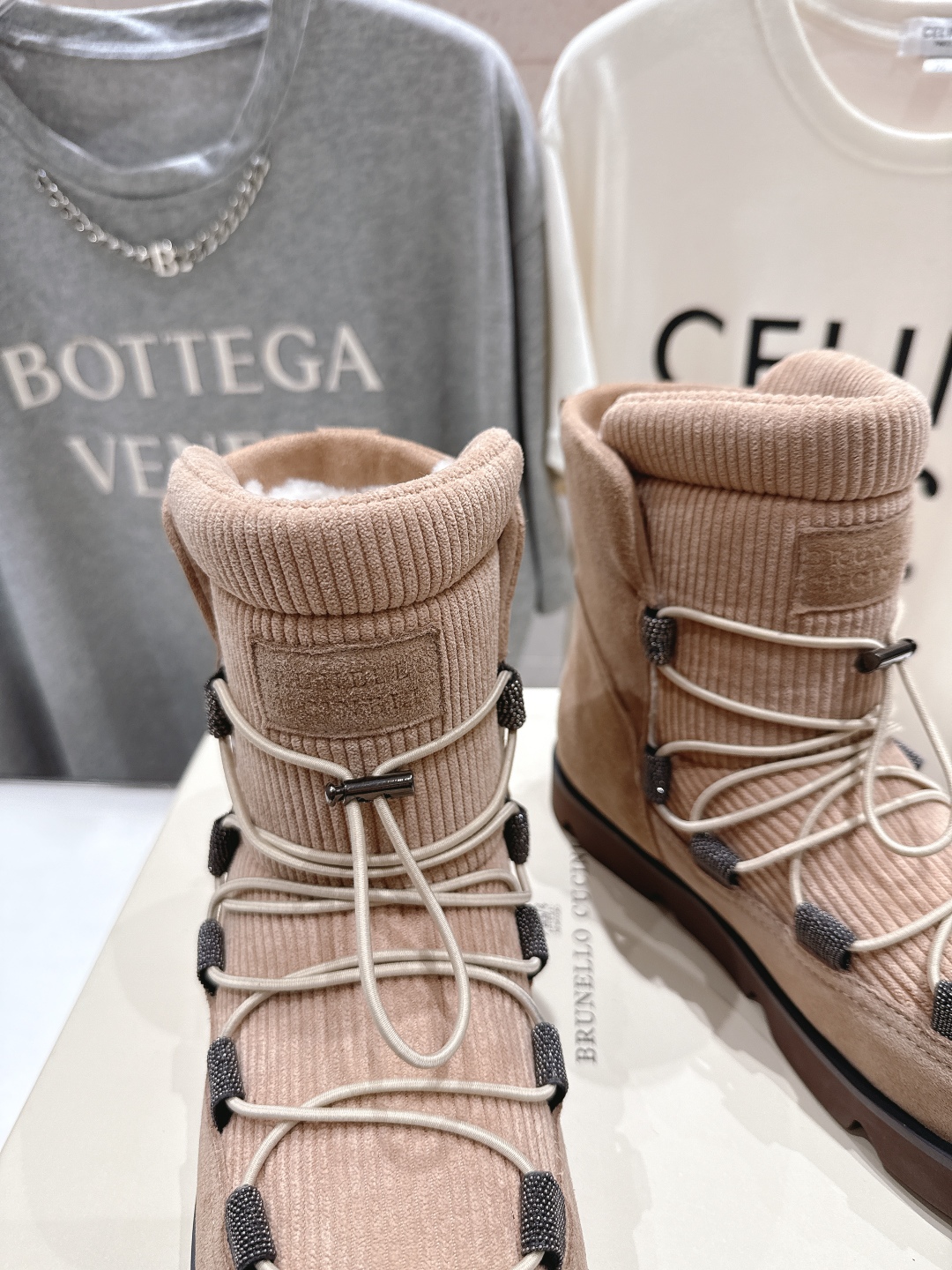 高版本出厂
  Brunello Cucinelli 新款BC秋冬保暖羊毛靴子系列，市场高版本
BC是意