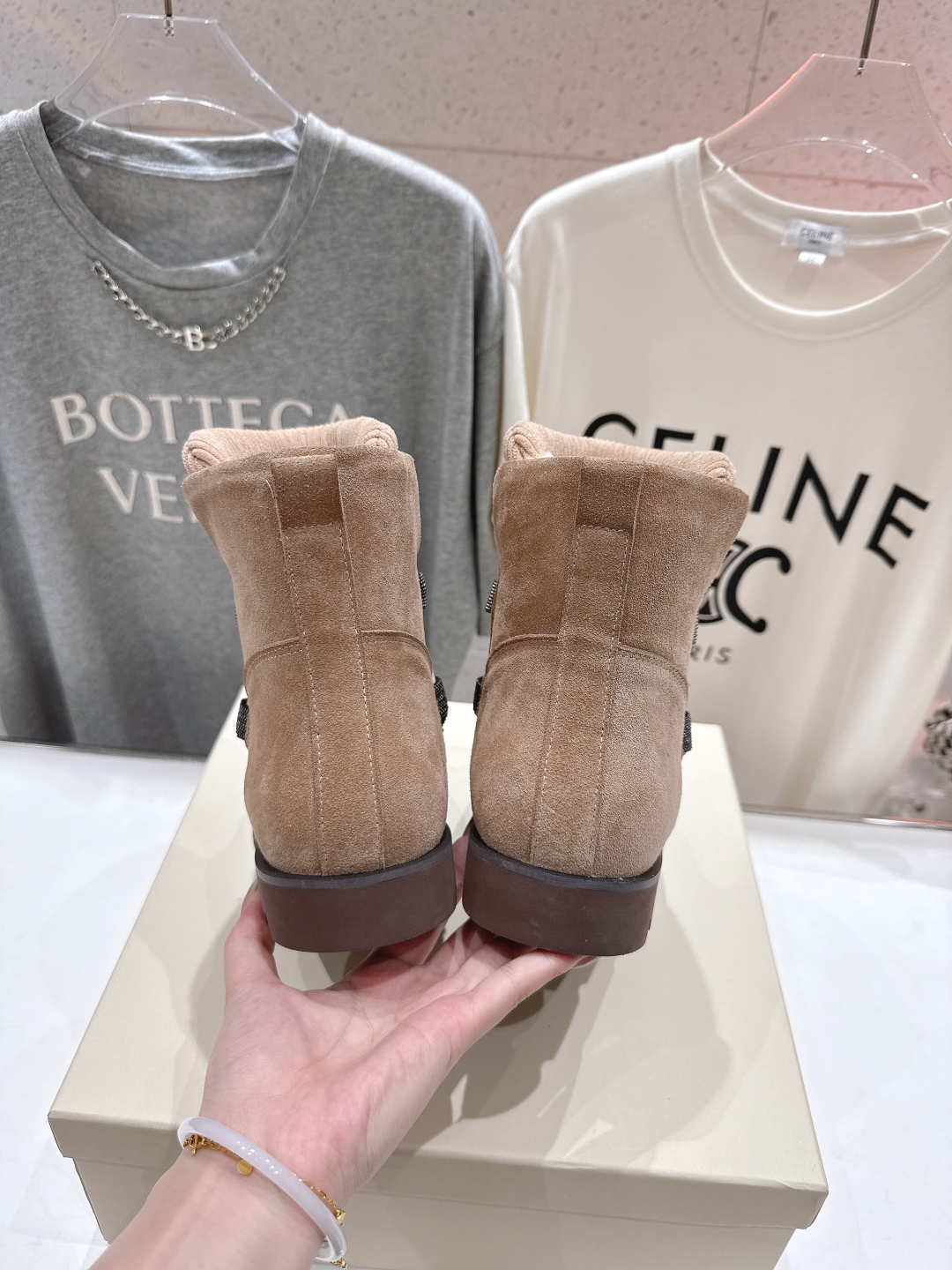 高版本出厂
  Brunello Cucinelli 新款BC秋冬保暖羊毛靴子系列，市场高版本
BC是意