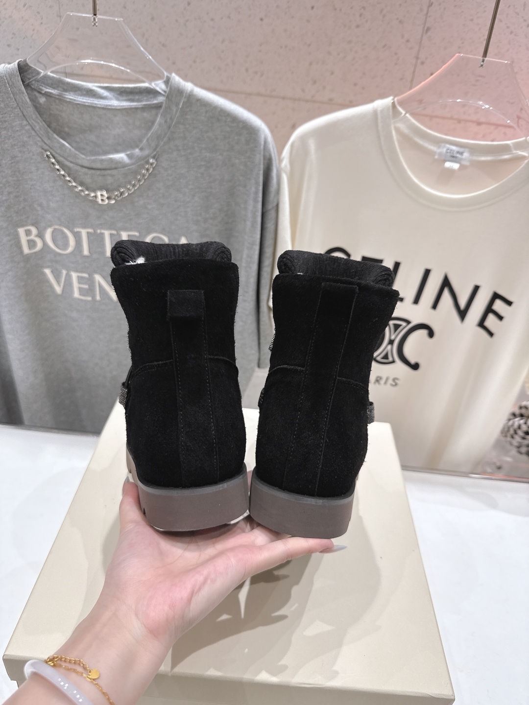 高版本出厂
  Brunello Cucinelli 新款BC秋冬保暖羊毛靴子系列，市场高版本
BC是意
