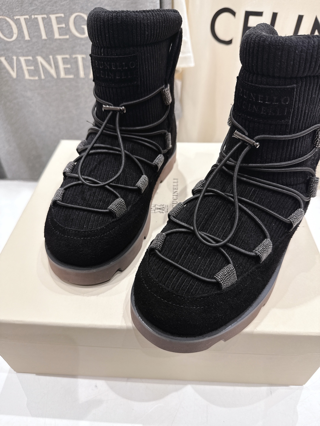 高版本出厂
  Brunello Cucinelli 新款BC秋冬保暖羊毛靴子系列，市场高版本
BC是意