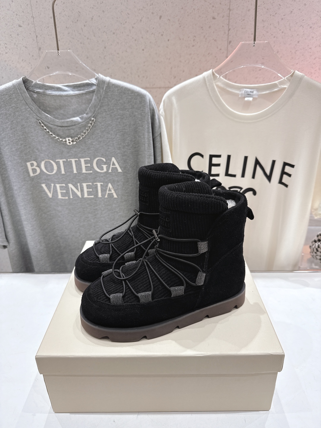 高版本出厂
  Brunello Cucinelli 新款BC秋冬保暖羊毛靴子系列，市场高版本
BC是意