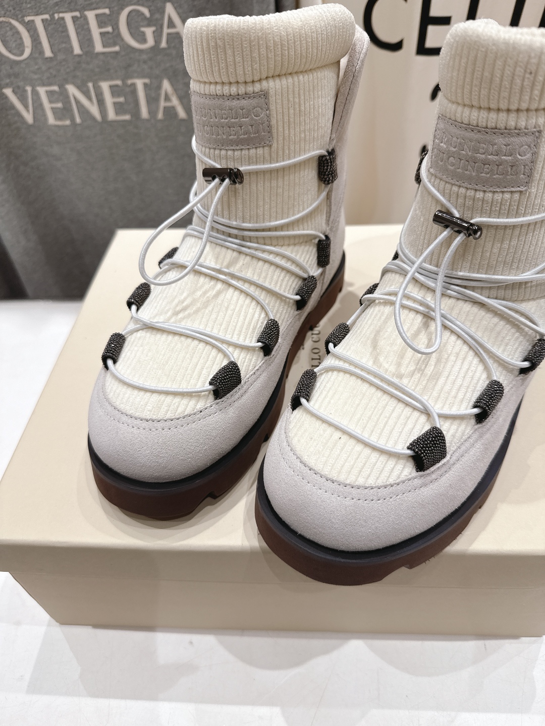 高版本出厂
  Brunello Cucinelli 新款BC秋冬保暖羊毛靴子系列，市场高版本
BC是意