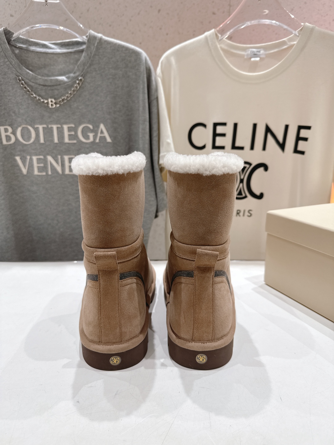 高版本出厂
  Brunello Cucinelli 新款BC秋冬保暖羊毛靴子系列，市场高版本
BC是意