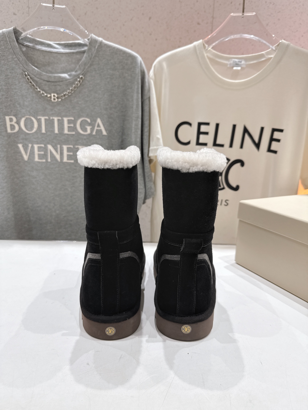 高版本出厂
  Brunello Cucinelli 新款BC秋冬保暖羊毛靴子系列，市场高版本
BC是意