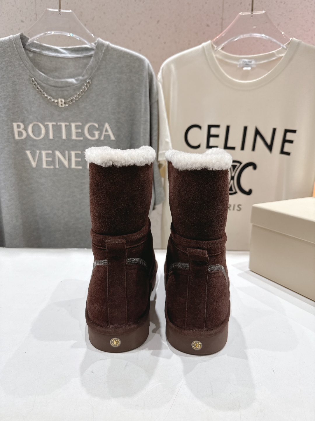 高版本出厂
  Brunello Cucinelli 新款BC秋冬保暖羊毛靴子系列，市场高版本
BC是意