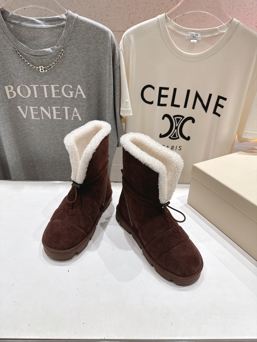 高版本出厂
  Brunello Cucinelli 新款BC秋冬保暖羊毛靴子系列，市场高版本
BC是意