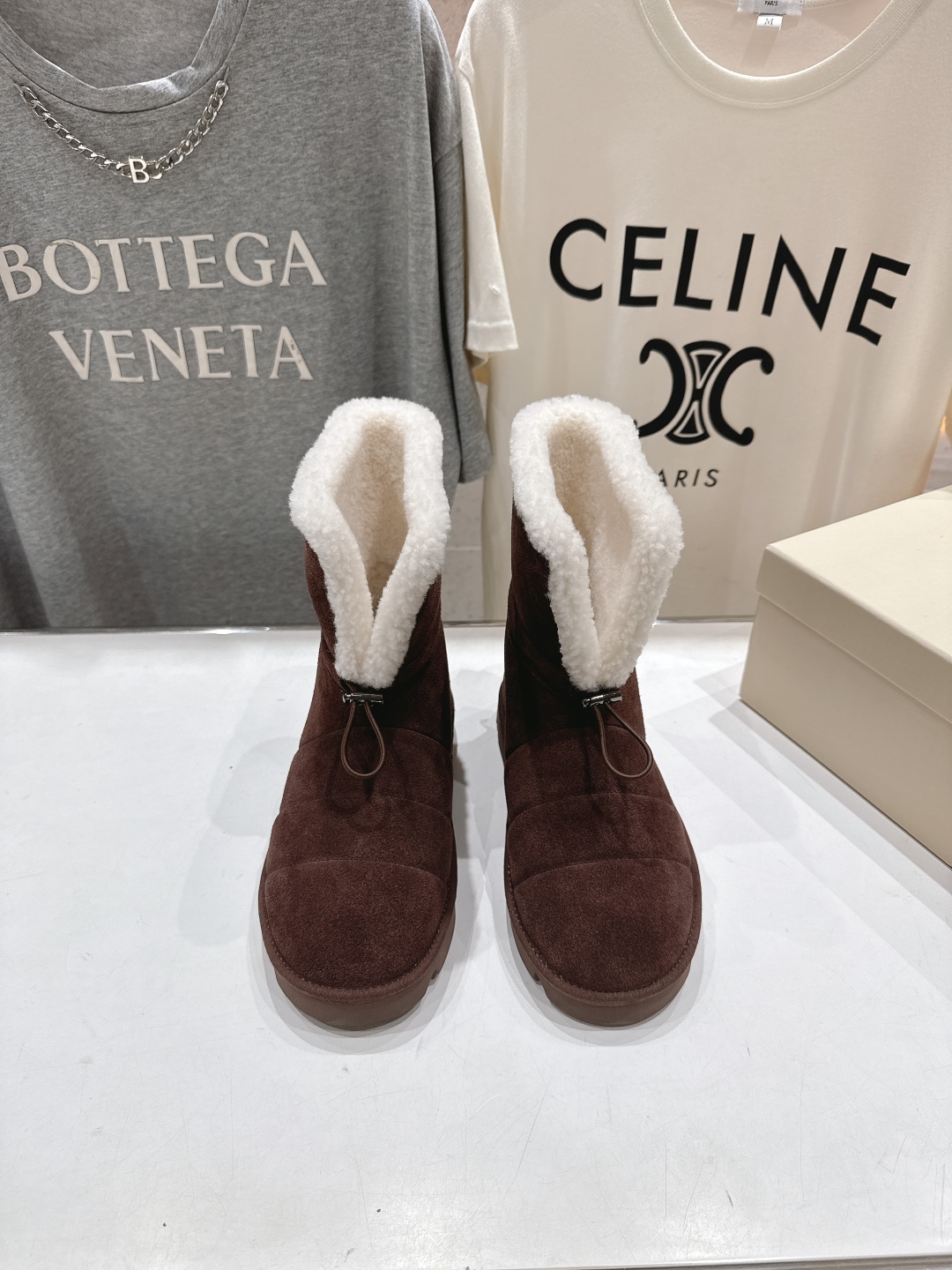 高版本出厂
  Brunello Cucinelli 新款BC秋冬保暖羊毛靴子系列，市场高版本
BC是意
