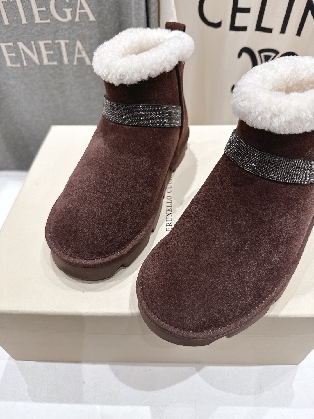 高版本出厂
  Brunello Cucinelli 新款BC秋冬保暖羊毛靴子短靴系列，市场高版本
BC
