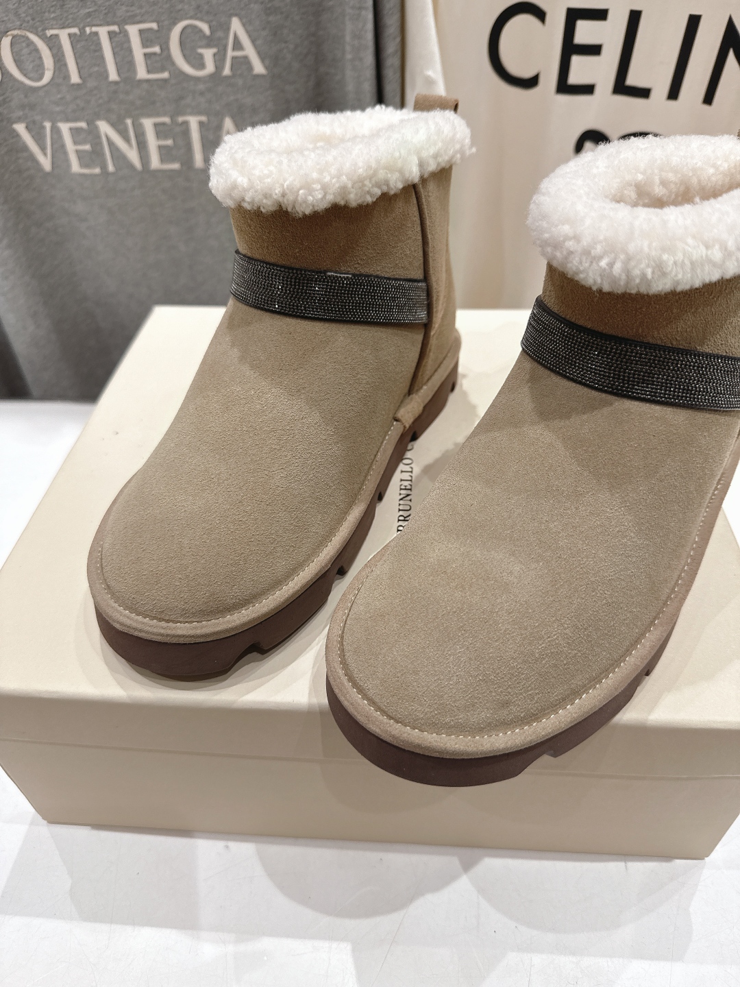 高版本出厂
  Brunello Cucinelli 新款BC秋冬保暖羊毛靴子短靴系列，市场高版本
BC