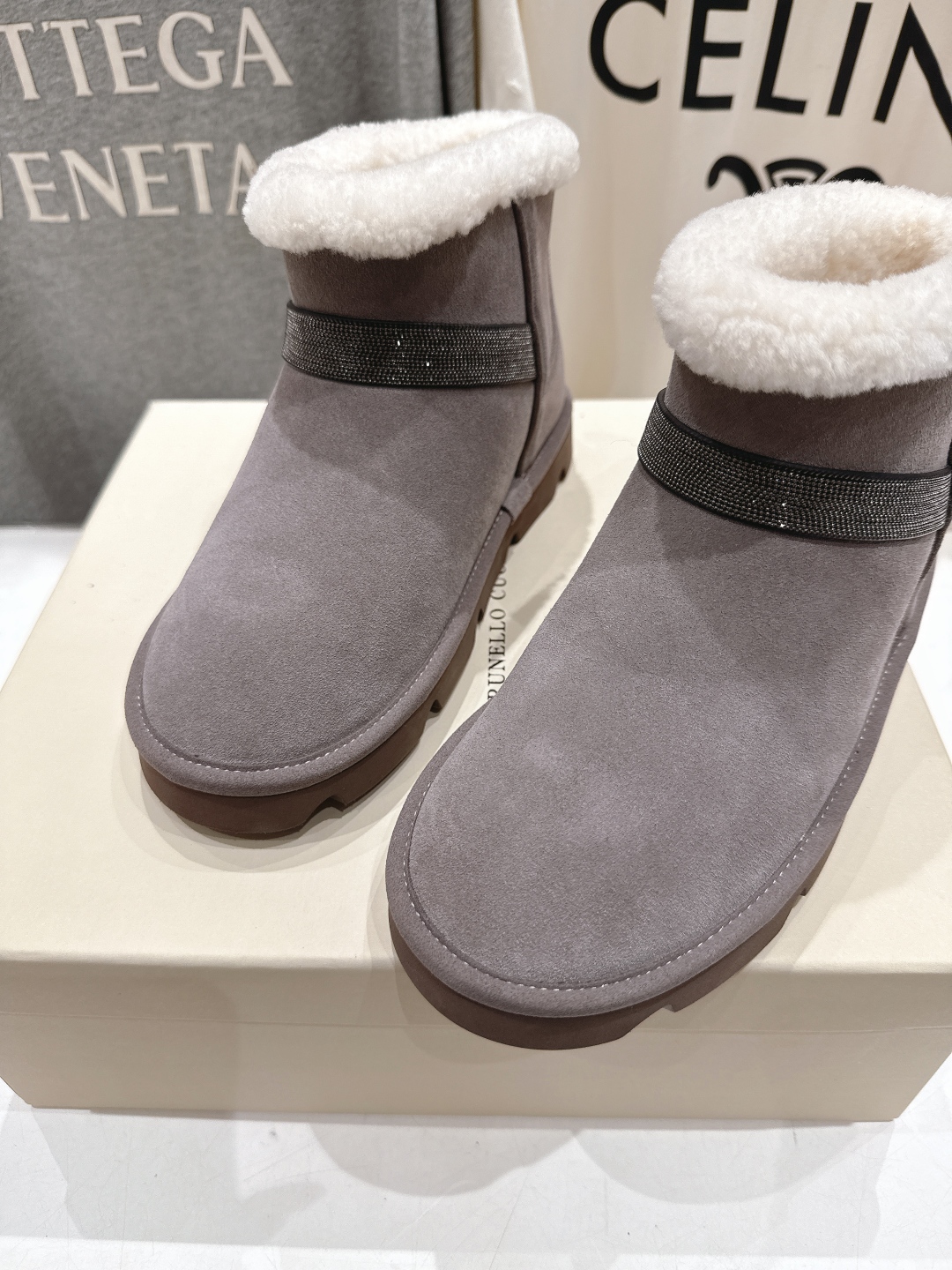 高版本出厂
  Brunello Cucinelli 新款BC秋冬保暖羊毛靴子短靴系列，市场高版本
BC