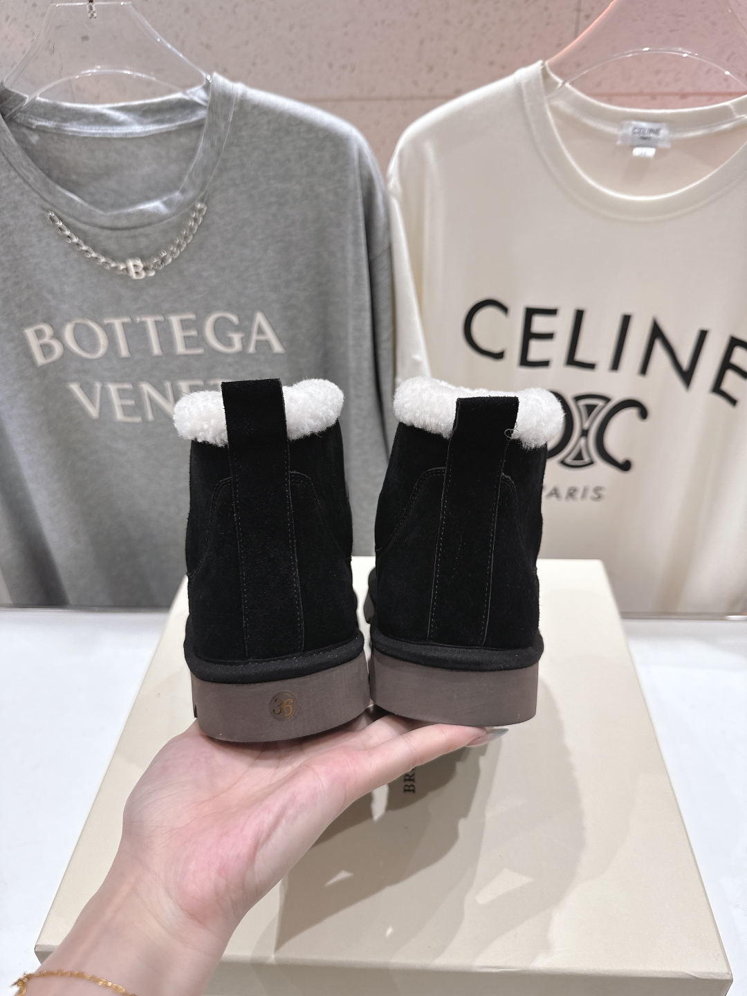 高版本出厂
  Brunello Cucinelli 新款BC秋冬保暖羊毛靴子短靴系列，市场高版本
BC