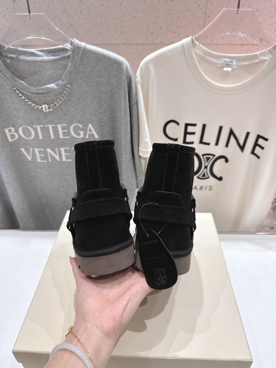 高版本出厂
  Brunello Cucinelli 新款BC秋冬保暖羊毛靴子短靴系列，市场高版本
BC