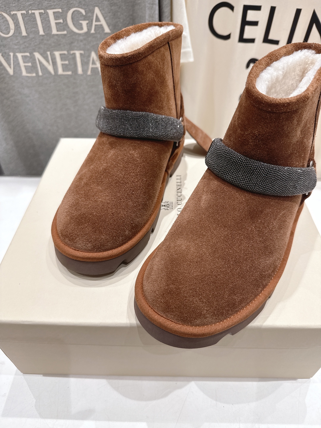 高版本出厂
  Brunello Cucinelli 新款BC秋冬保暖羊毛靴子短靴系列，市场高版本
BC