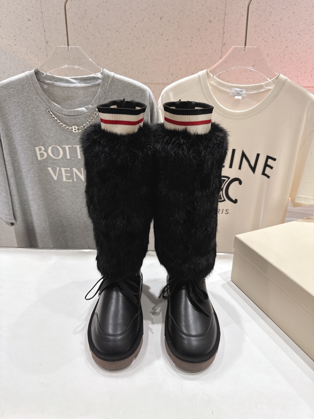 高版本出厂
  Brunello Cucinelli 新款BC秋冬保暖羊毛靴子长靴系列，市场高版本
BC