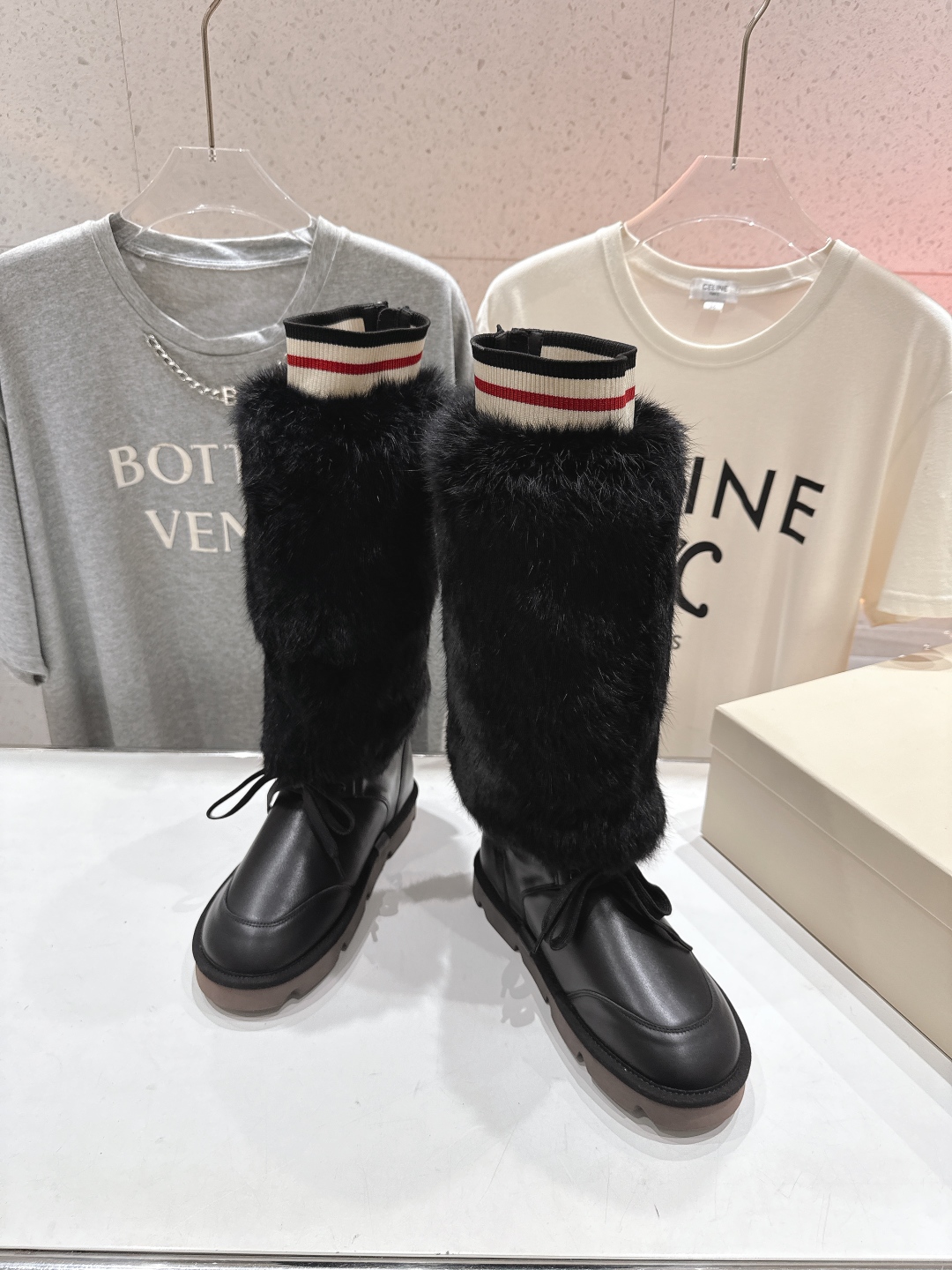 高版本出厂
  Brunello Cucinelli 新款BC秋冬保暖羊毛靴子长靴系列，市场高版本
BC