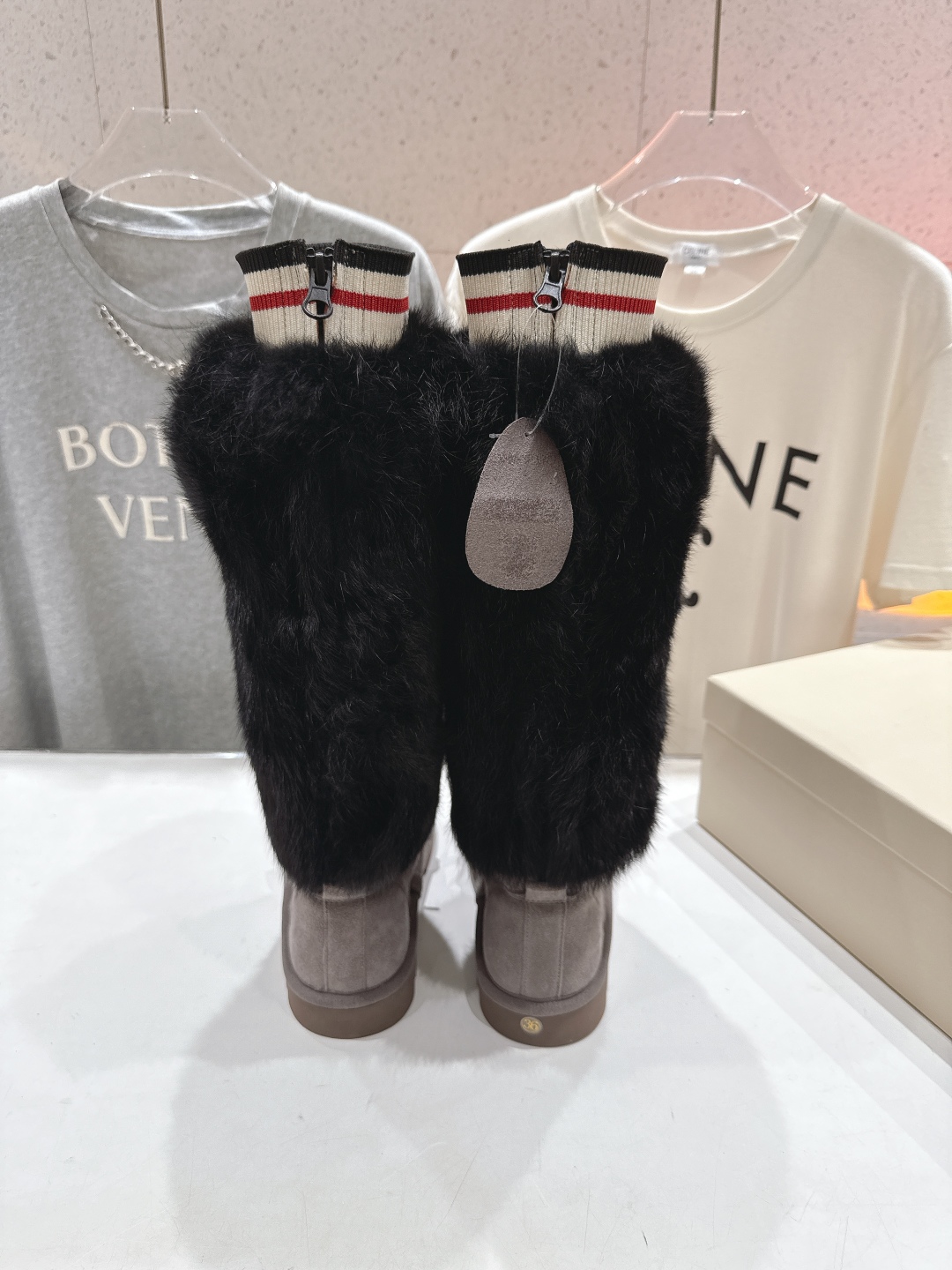 高版本出厂
  Brunello Cucinelli 新款BC秋冬保暖羊毛靴子长靴系列，市场高版本
BC