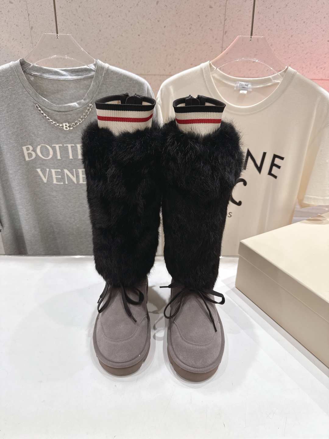 高版本出厂
  Brunello Cucinelli 新款BC秋冬保暖羊毛靴子长靴系列，市场高版本
BC