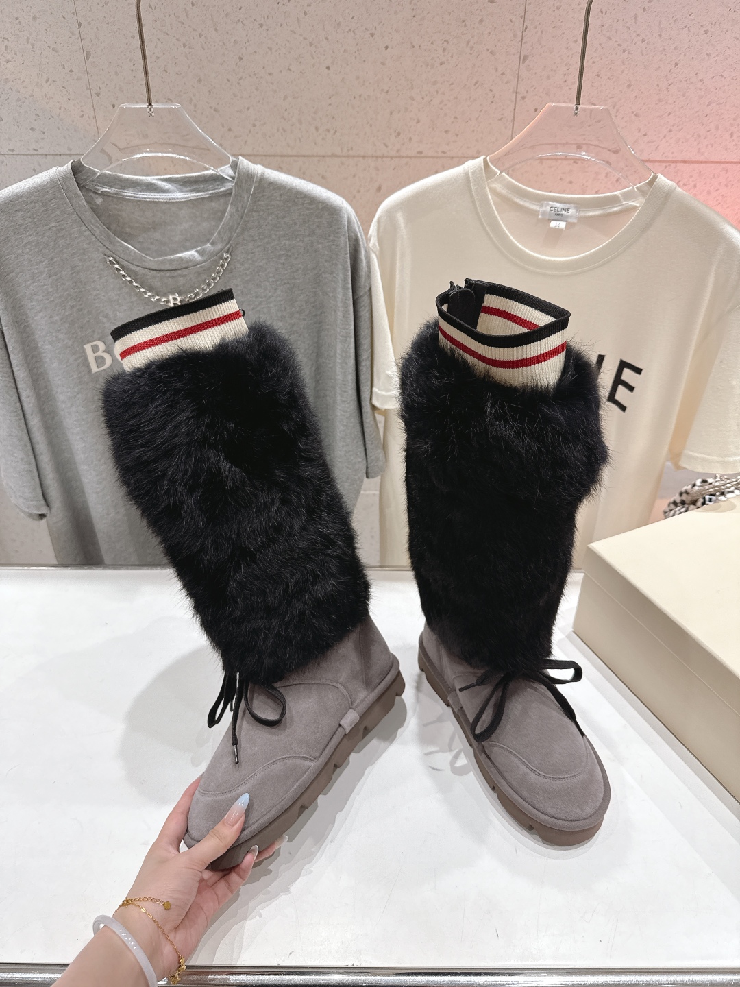 高版本出厂
  Brunello Cucinelli 新款BC秋冬保暖羊毛靴子长靴系列，市场高版本
BC
