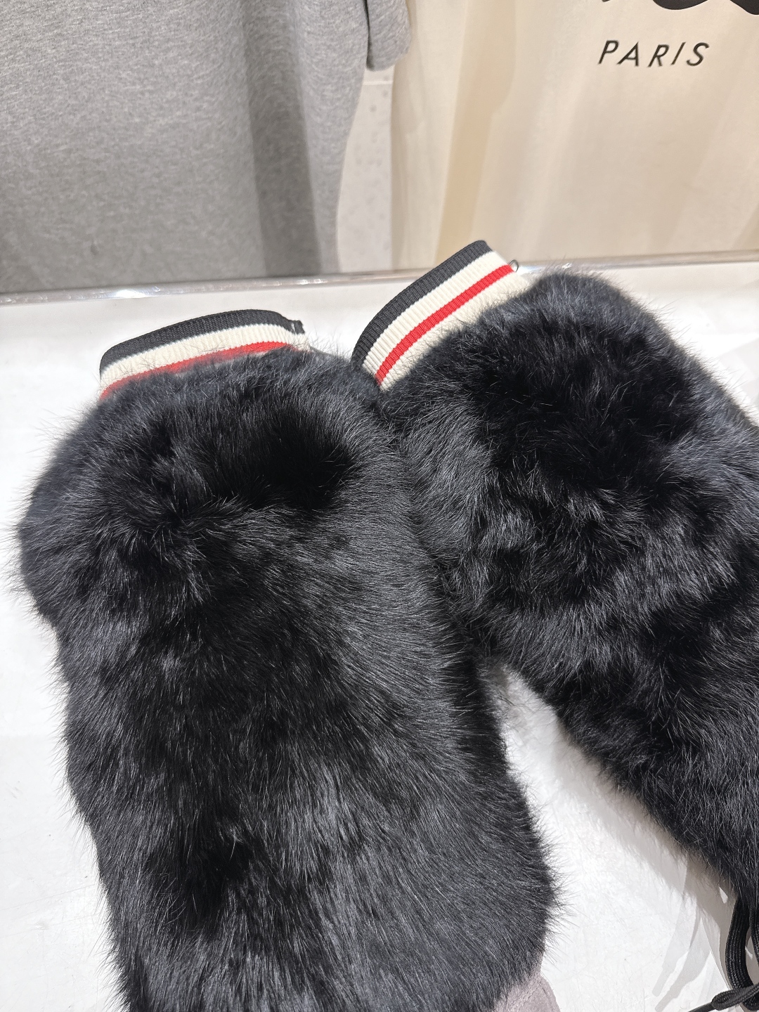高版本出厂
  Brunello Cucinelli 新款BC秋冬保暖羊毛靴子长靴系列，市场高版本
BC