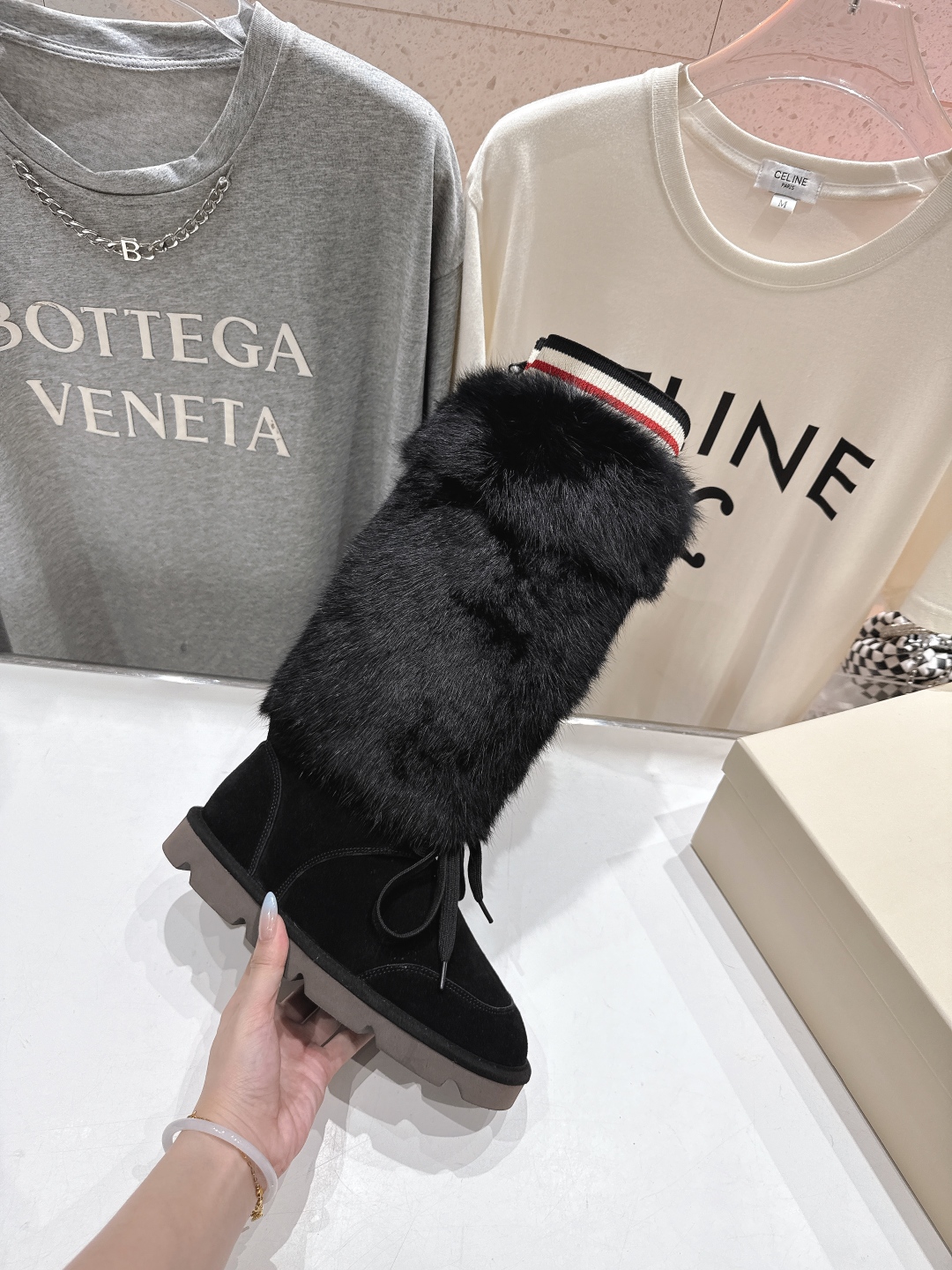 高版本出厂
  Brunello Cucinelli 新款BC秋冬保暖羊毛靴子长靴系列，市场高版本
BC