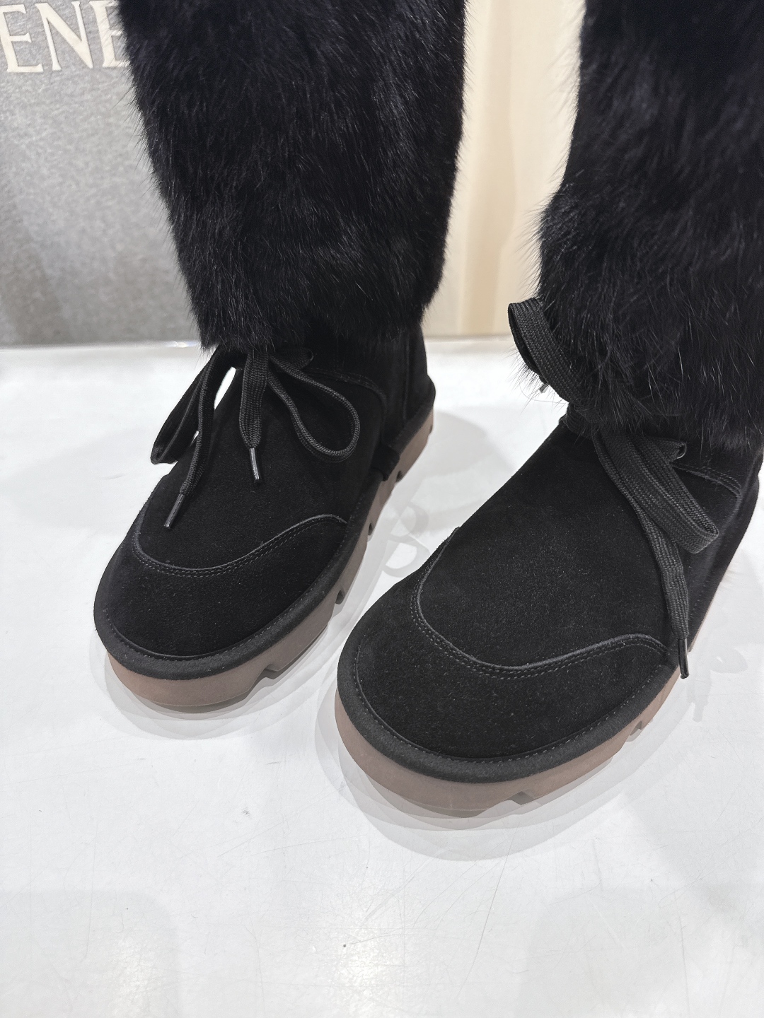 高版本出厂
  Brunello Cucinelli 新款BC秋冬保暖羊毛靴子长靴系列，市场高版本
BC