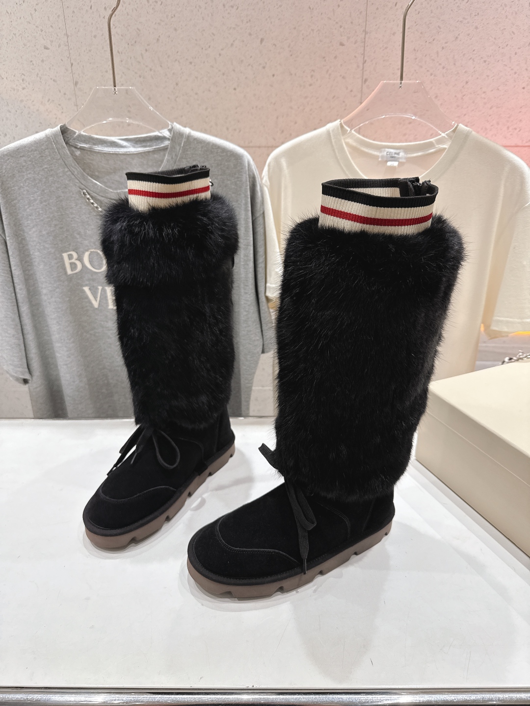 高版本出厂
  Brunello Cucinelli 新款BC秋冬保暖羊毛靴子长靴系列，市场高版本
BC