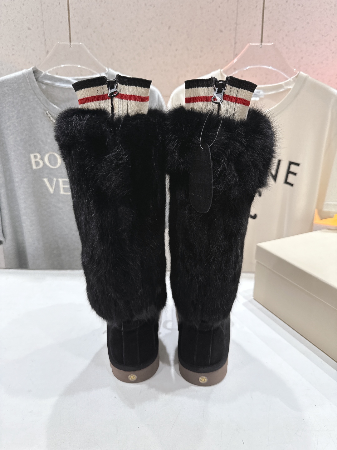 高版本出厂
  Brunello Cucinelli 新款BC秋冬保暖羊毛靴子长靴系列，市场高版本
BC