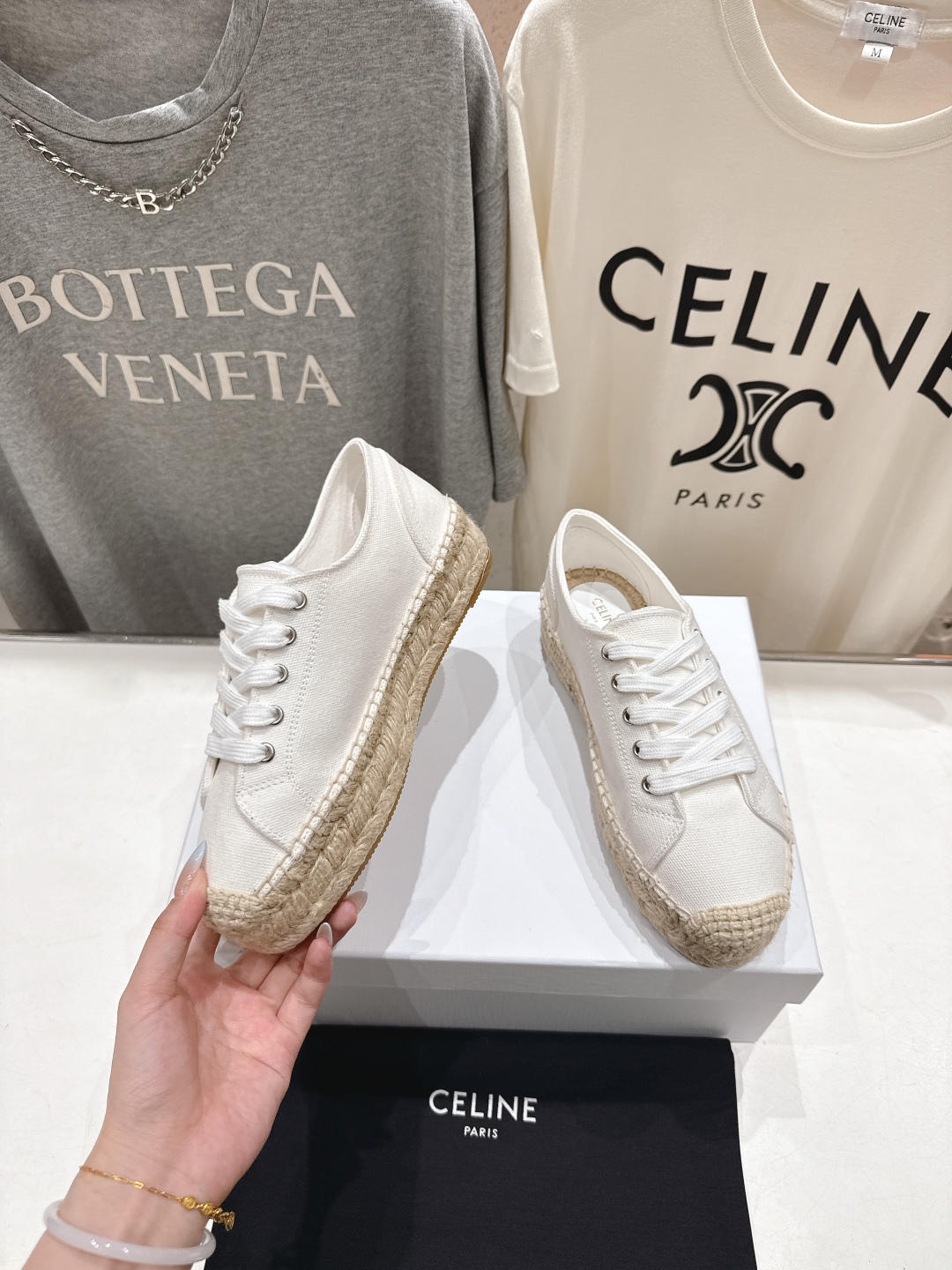 高版本出厂
 Celine*塞琳2025ss新款麻绳底渔夫鞋厚底系带休闲鞋帆布鞋，高级感十足
网红ins