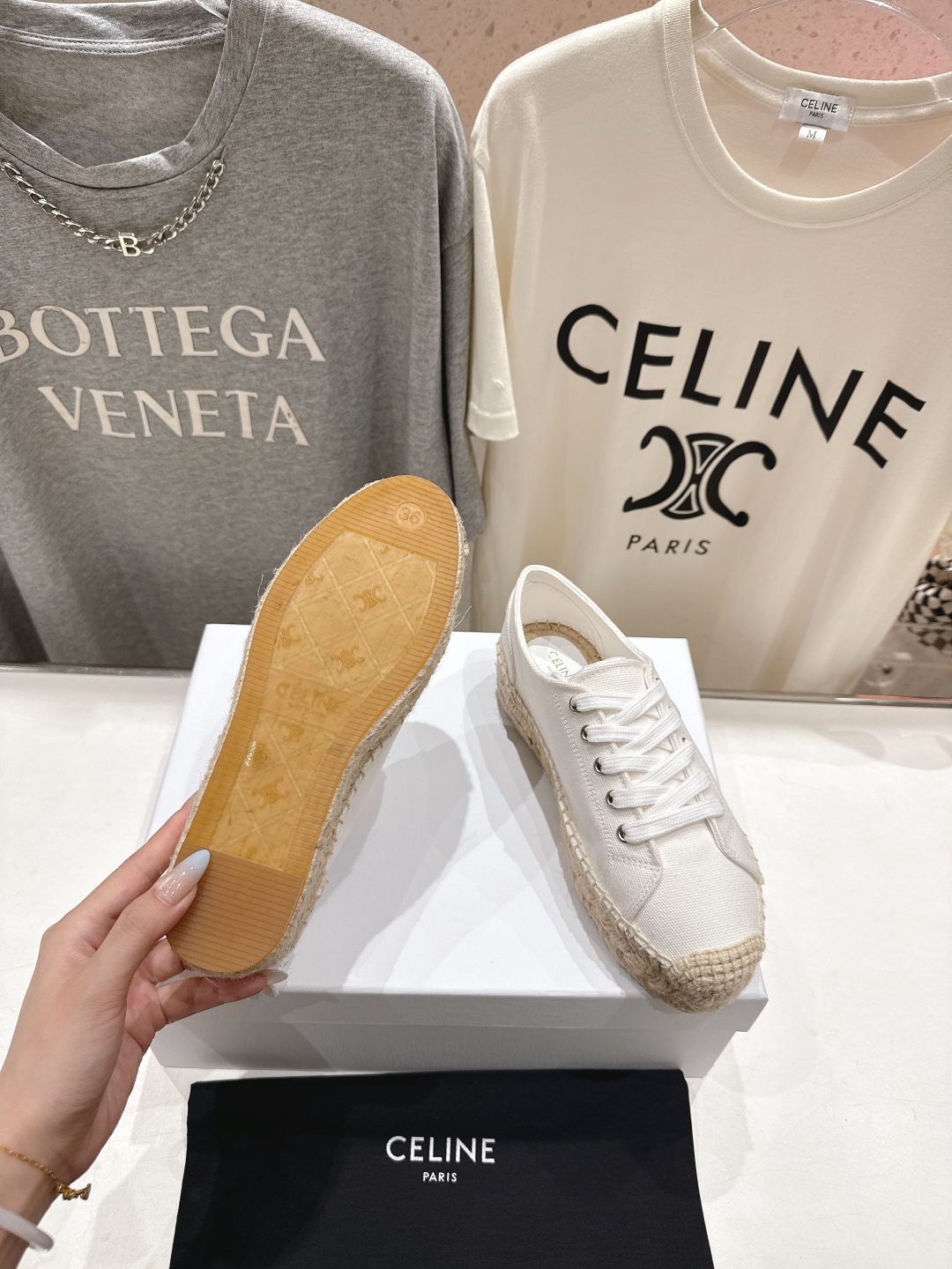 高版本出厂
 Celine*塞琳2025ss新款麻绳底渔夫鞋厚底系带休闲鞋帆布鞋，高级感十足
网红ins