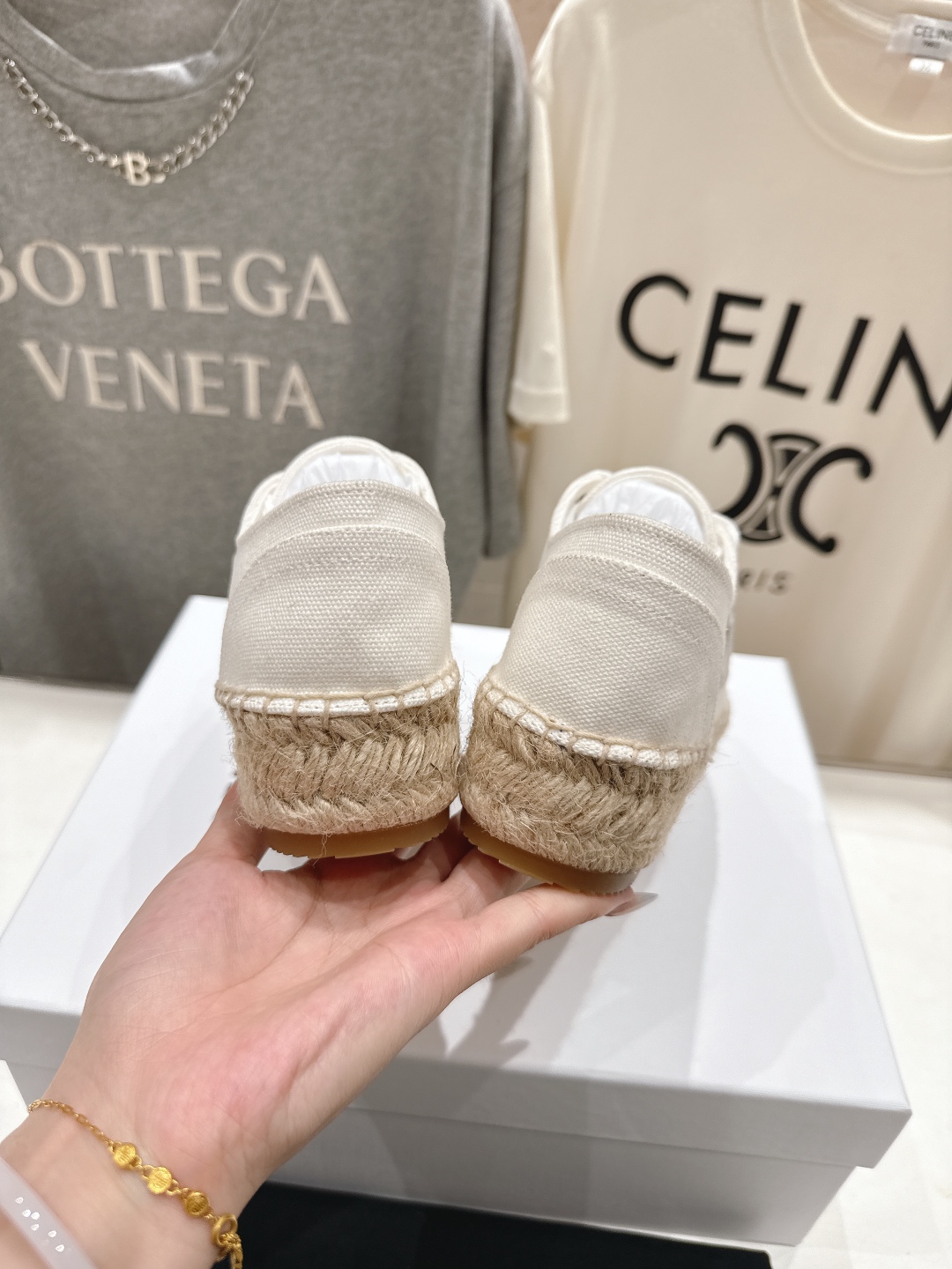 高版本出厂
 Celine*塞琳2025ss新款麻绳底渔夫鞋厚底系带休闲鞋帆布鞋，高级感十足
网红ins