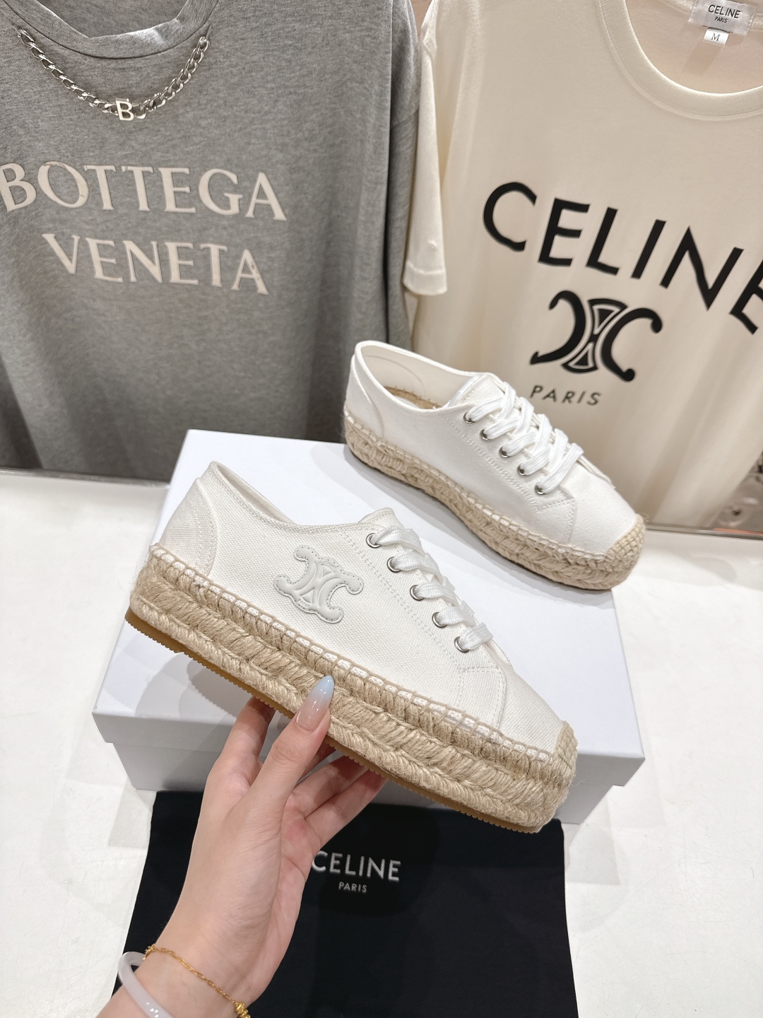 高版本出厂
 Celine*塞琳2025ss新款麻绳底渔夫鞋厚底系带休闲鞋帆布鞋，高级感十足
网红ins