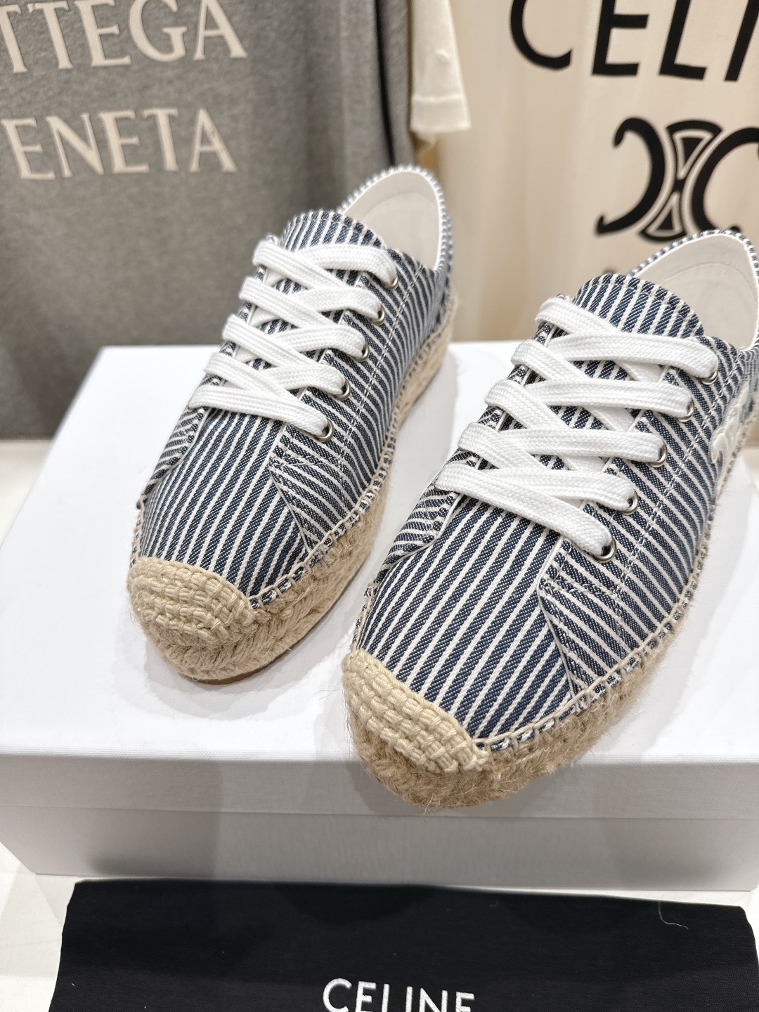 高版本出厂
 Celine*塞琳2025ss新款麻绳底渔夫鞋厚底系带休闲鞋帆布鞋，高级感十足
网红ins