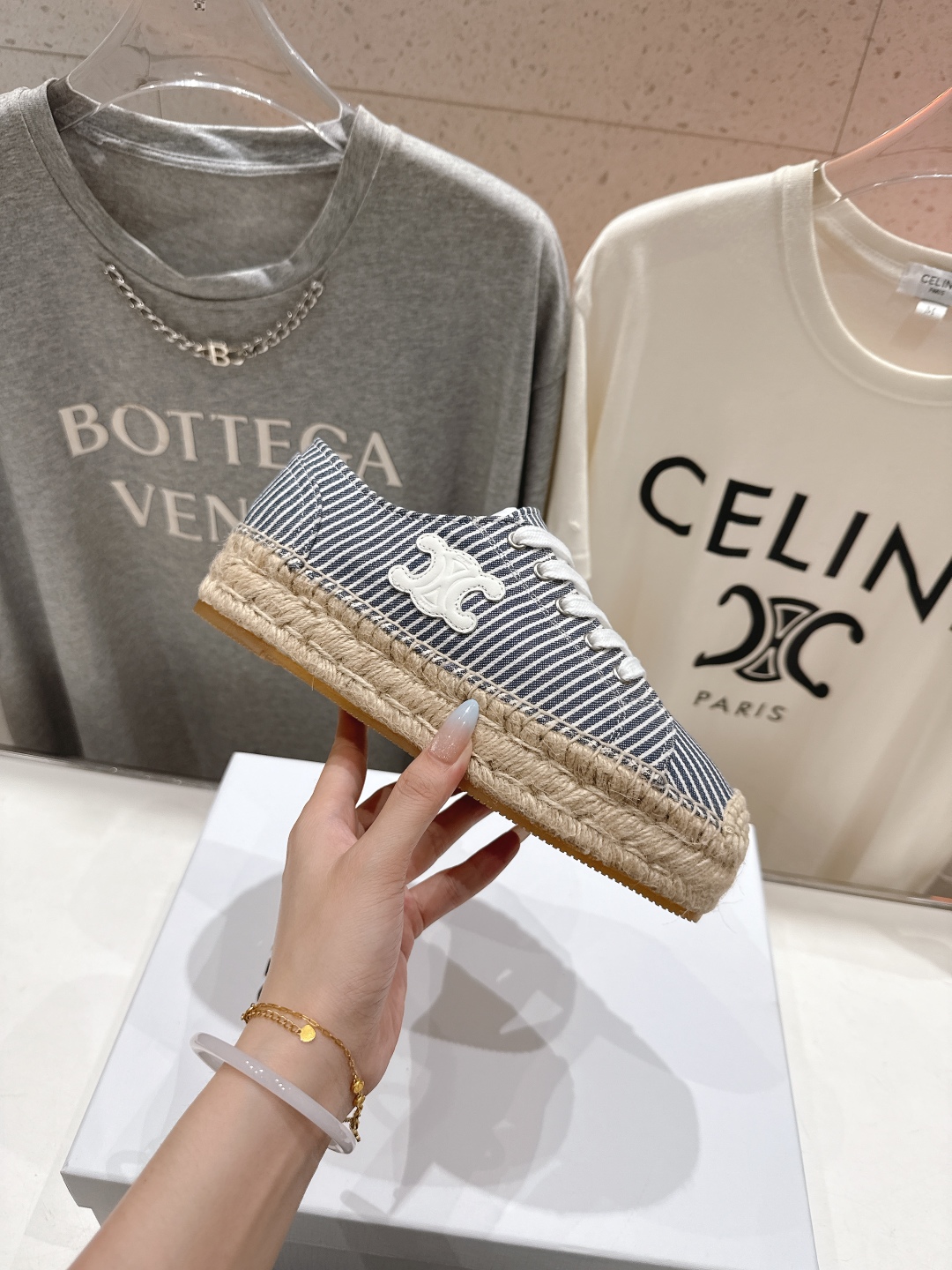 高版本出厂
 Celine*塞琳2025ss新款麻绳底渔夫鞋厚底系带休闲鞋帆布鞋，高级感十足
网红ins