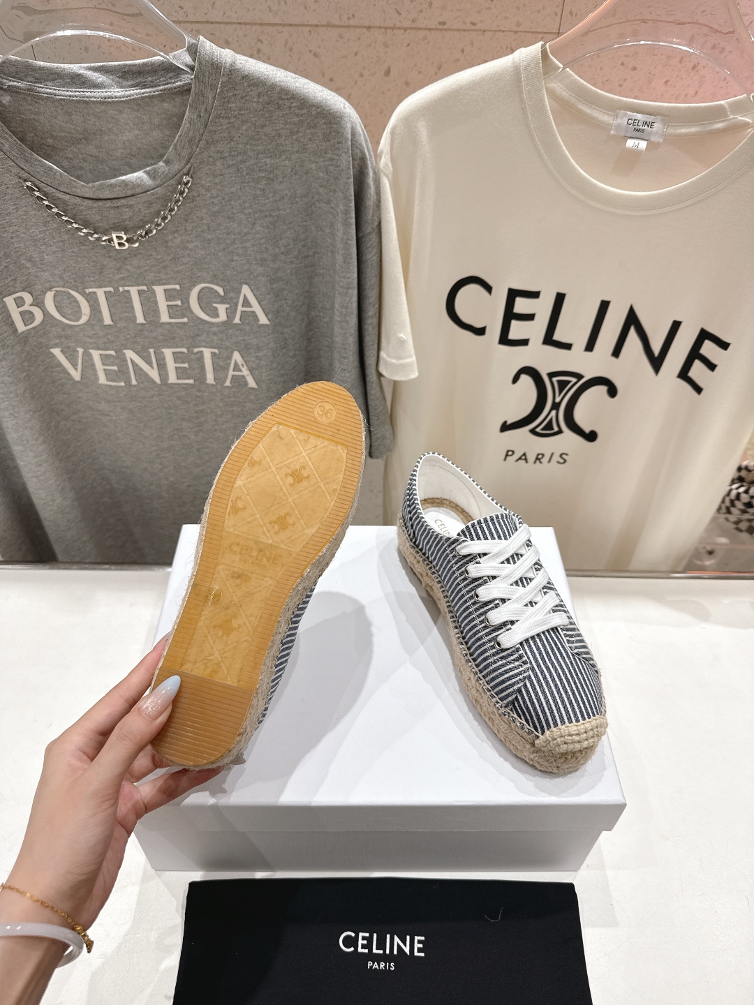 高版本出厂
 Celine*塞琳2025ss新款麻绳底渔夫鞋厚底系带休闲鞋帆布鞋，高级感十足
网红ins