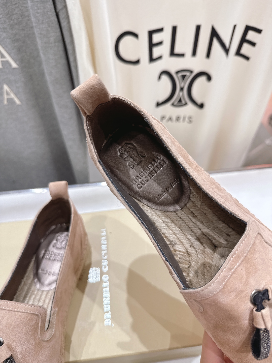 高版本出厂
   Brunello Cucinelli 新款BC麻绳底渔夫鞋系列，一脚蹬乐福鞋。网红推荐