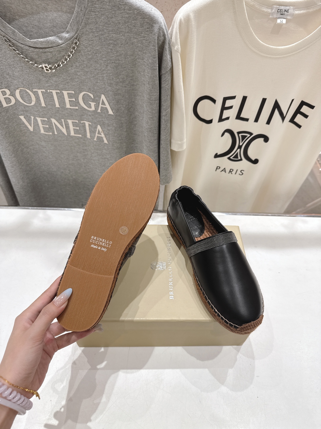 高版本出厂
   Brunello Cucinelli 新款BC麻绳底渔夫鞋系列，一脚蹬乐福鞋。网红推荐